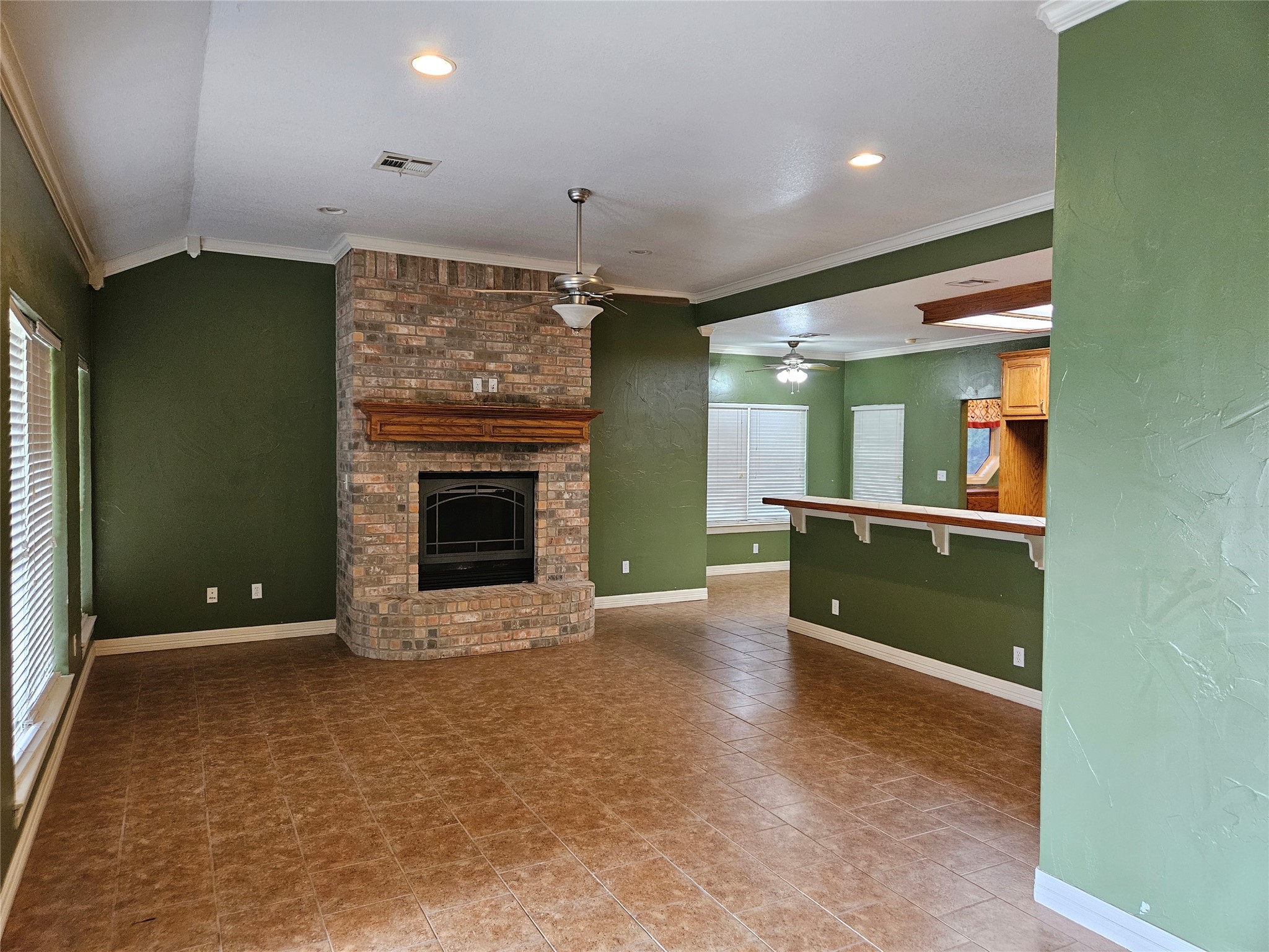 122 S Greenbriar Road