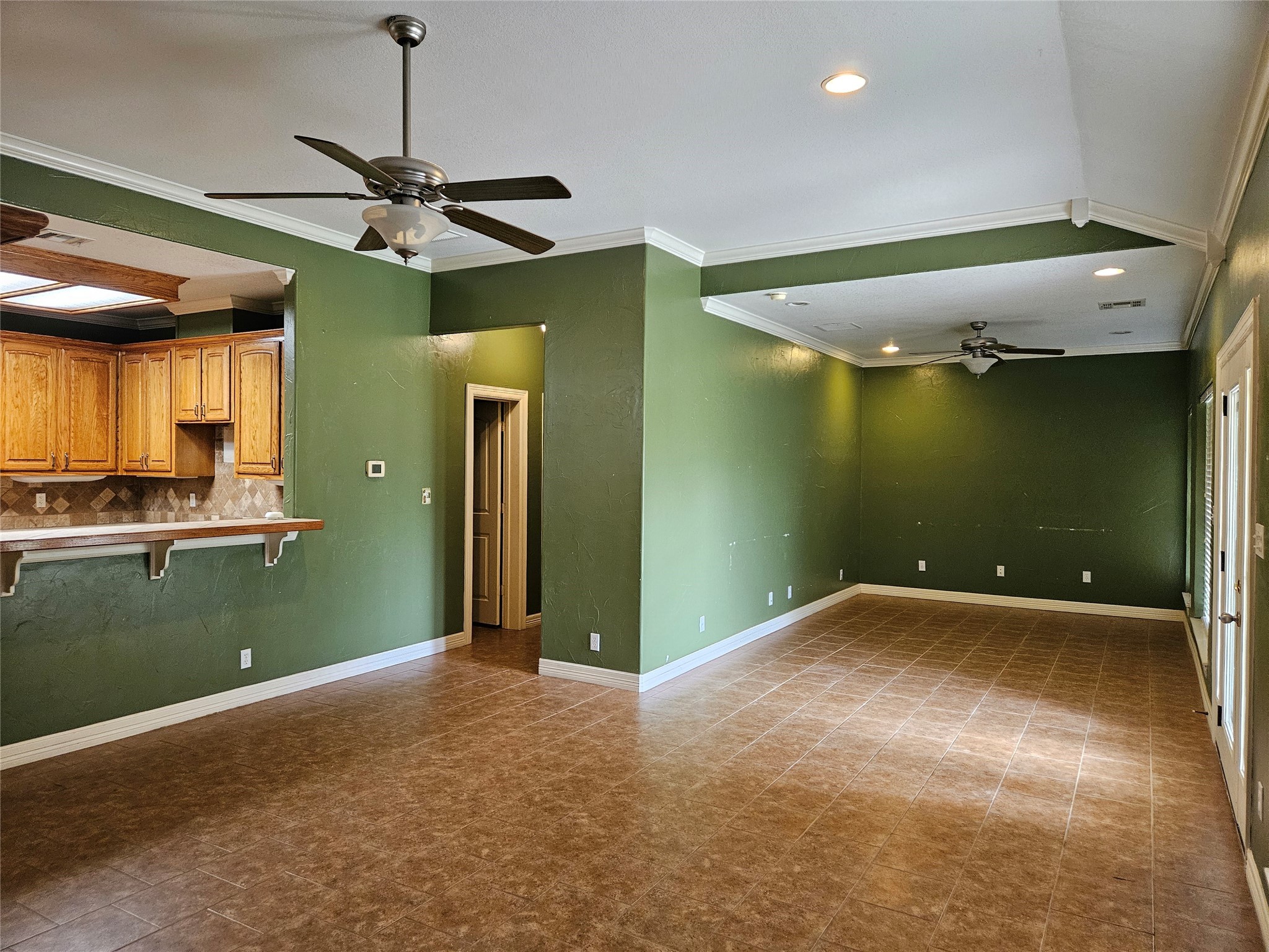 122 S Greenbriar Road