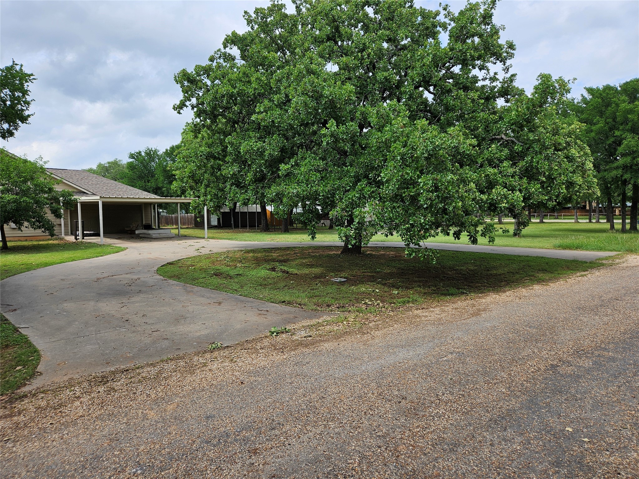 122 S Greenbriar Road