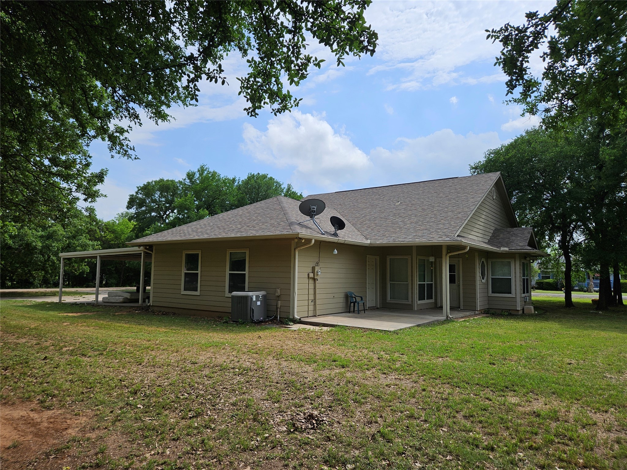 122 S Greenbriar Road