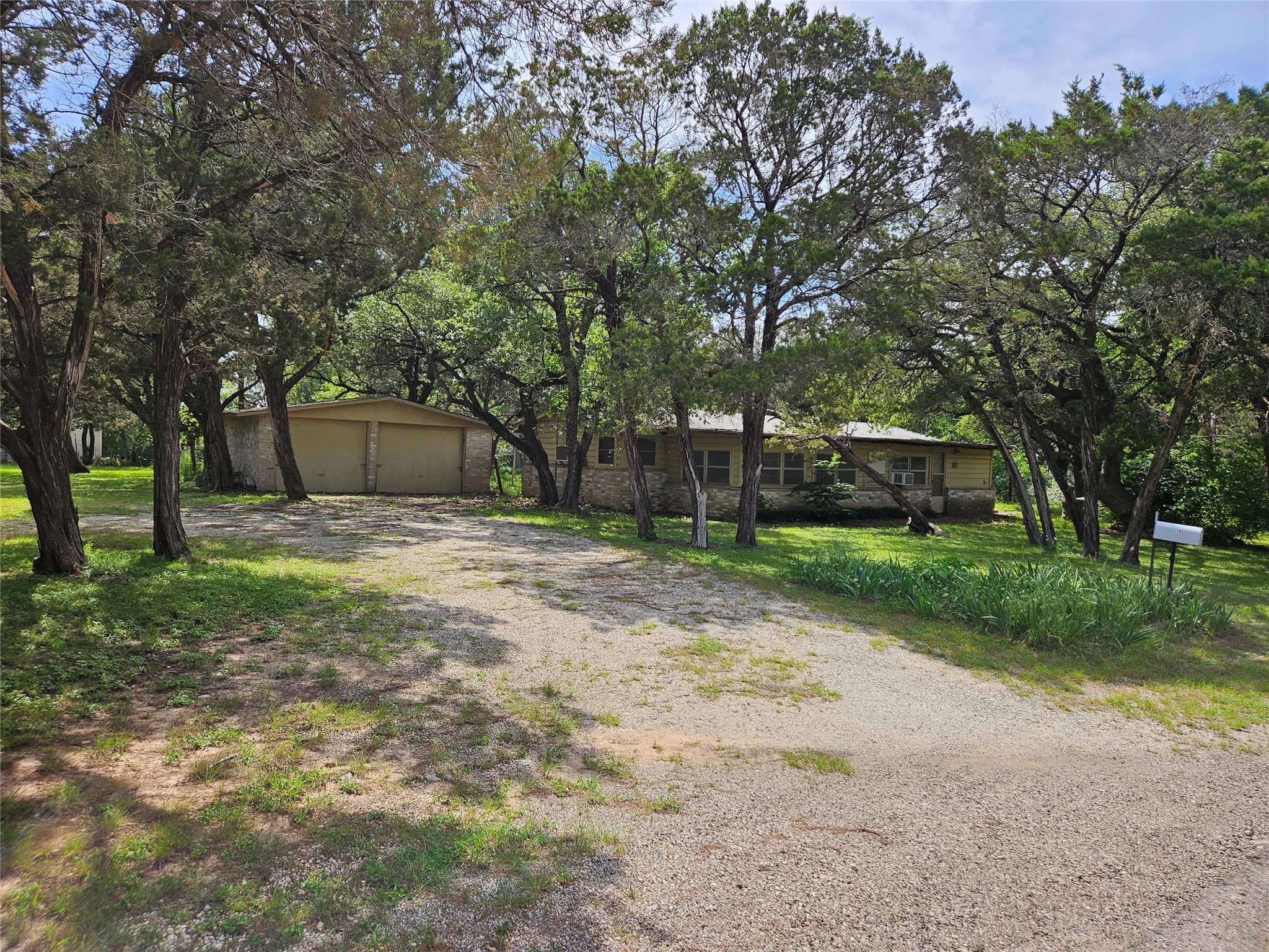 193 County Road 1704