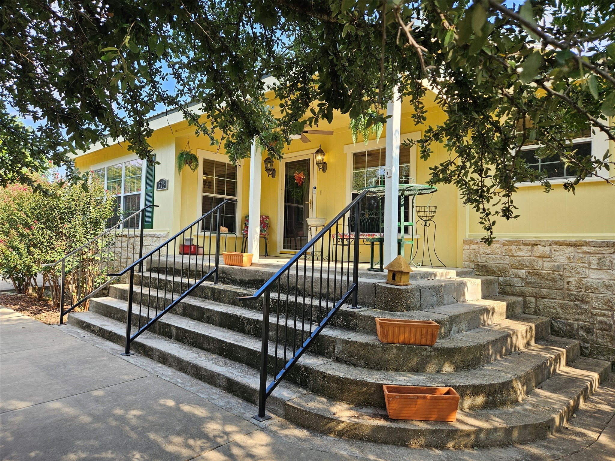 305 County Road 1213