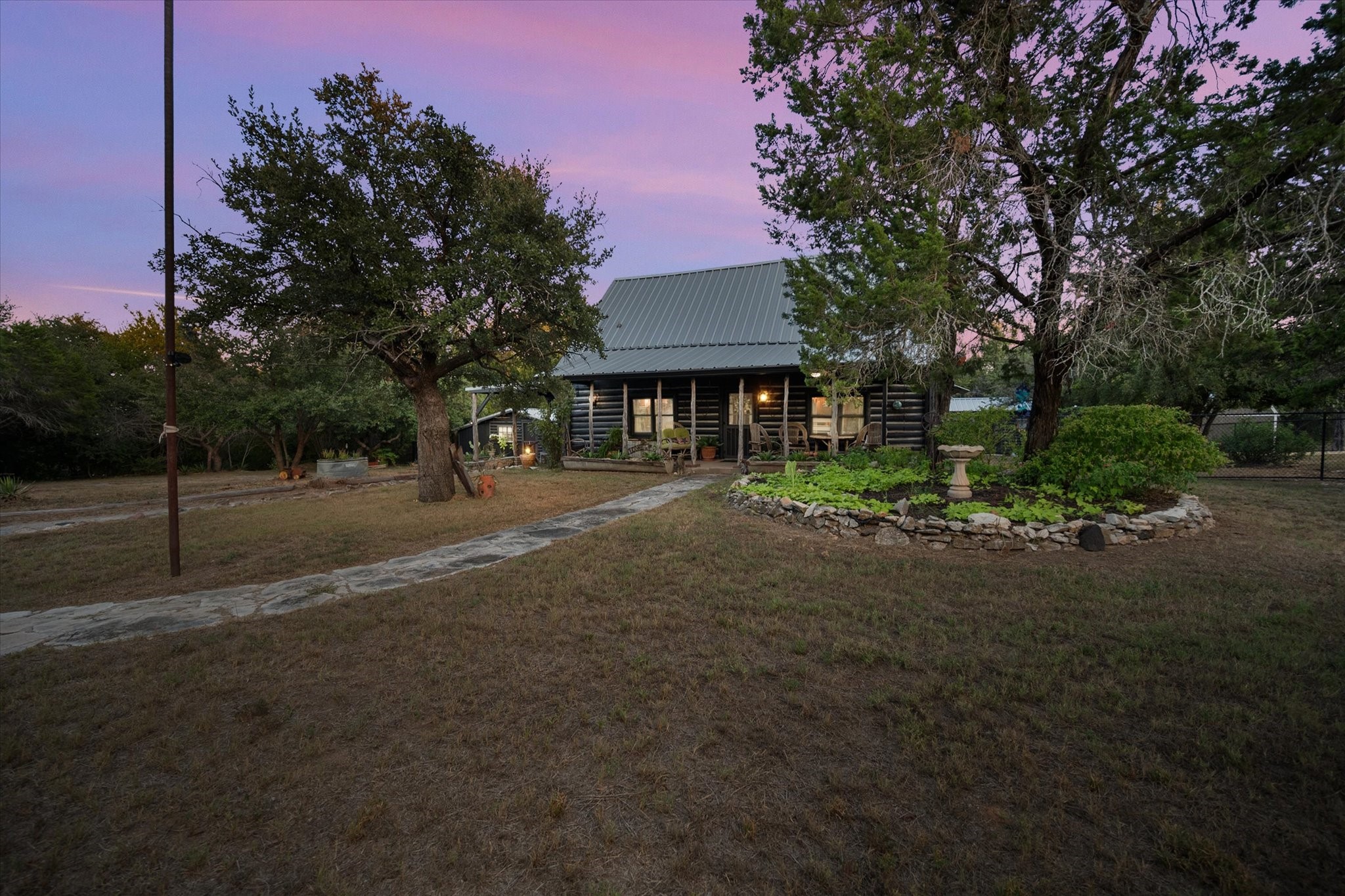 1603 Anaconda Trail