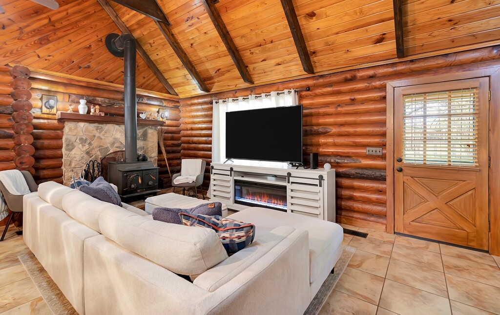 114 Quail Lake Drive W