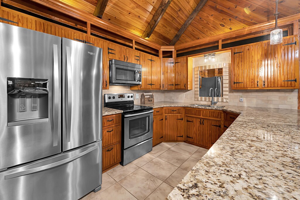 114 Quail Lake Drive W