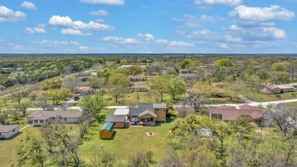 114 Quail Lake Drive W