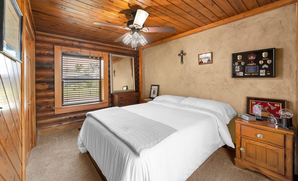 114 Quail Lake Drive W