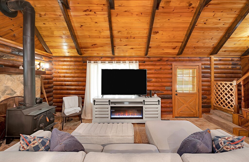 114 Quail Lake Drive W