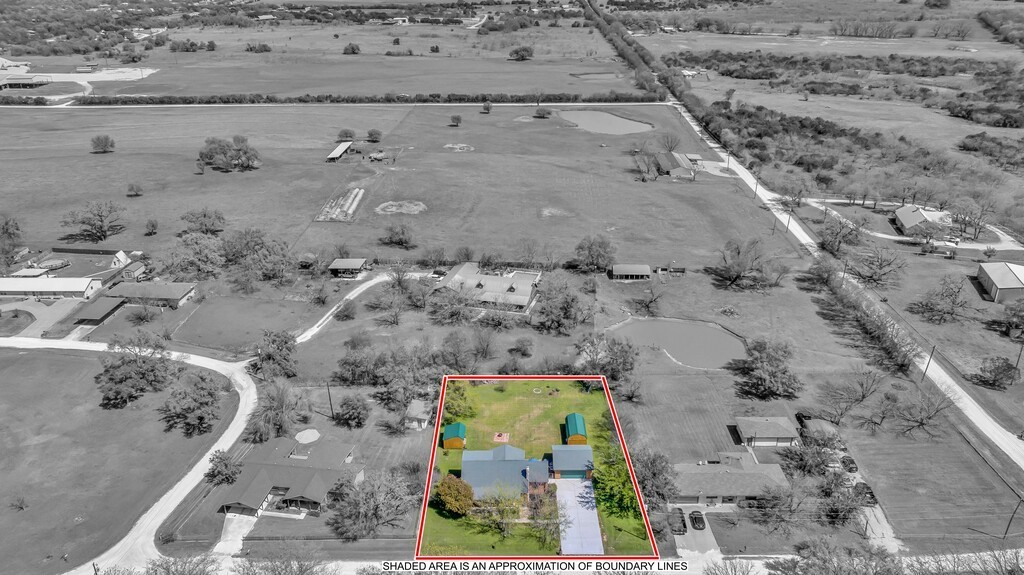 114 Quail Lake Drive W