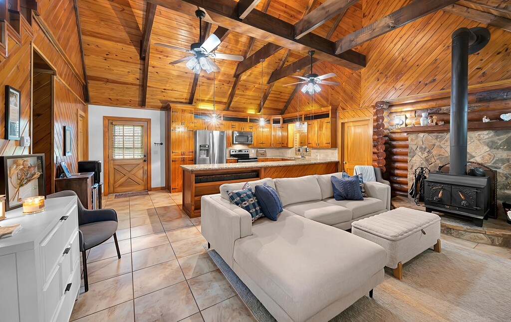 114 Quail Lake Drive W