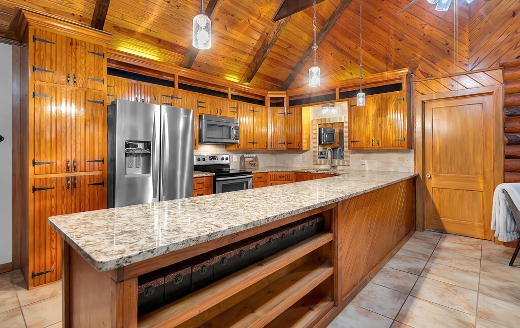 114 Quail Lake Drive W