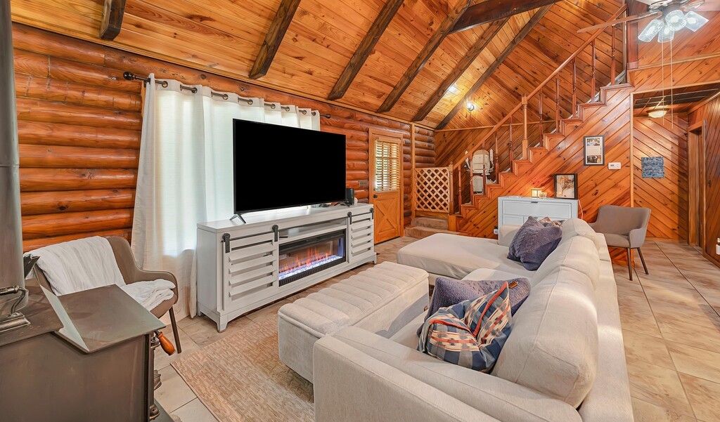 114 Quail Lake Drive W