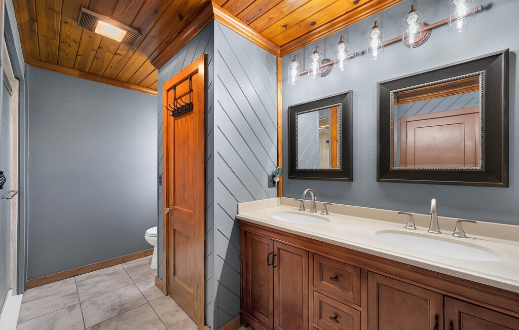 114 Quail Lake Drive W