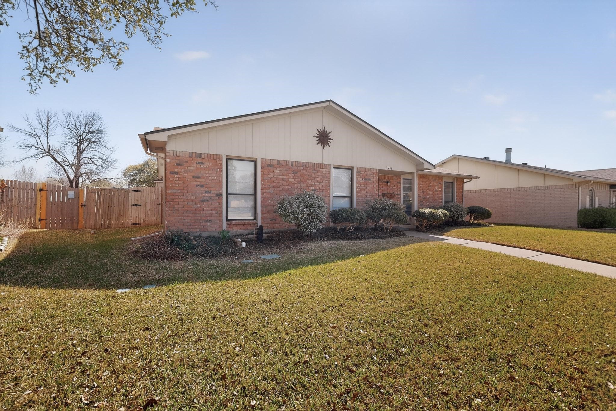 3214 Cedar Lane