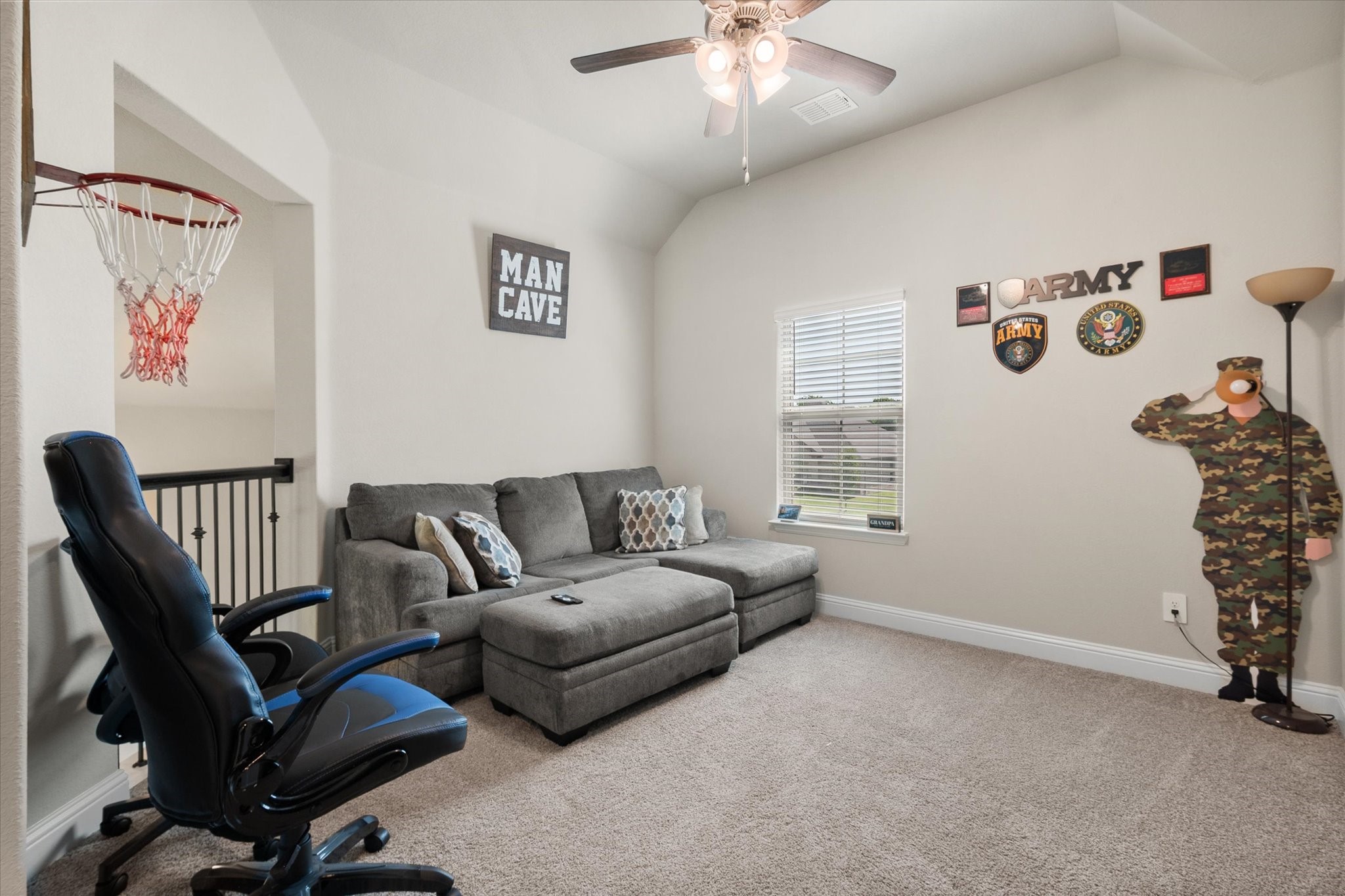 6037 Kansas Trail