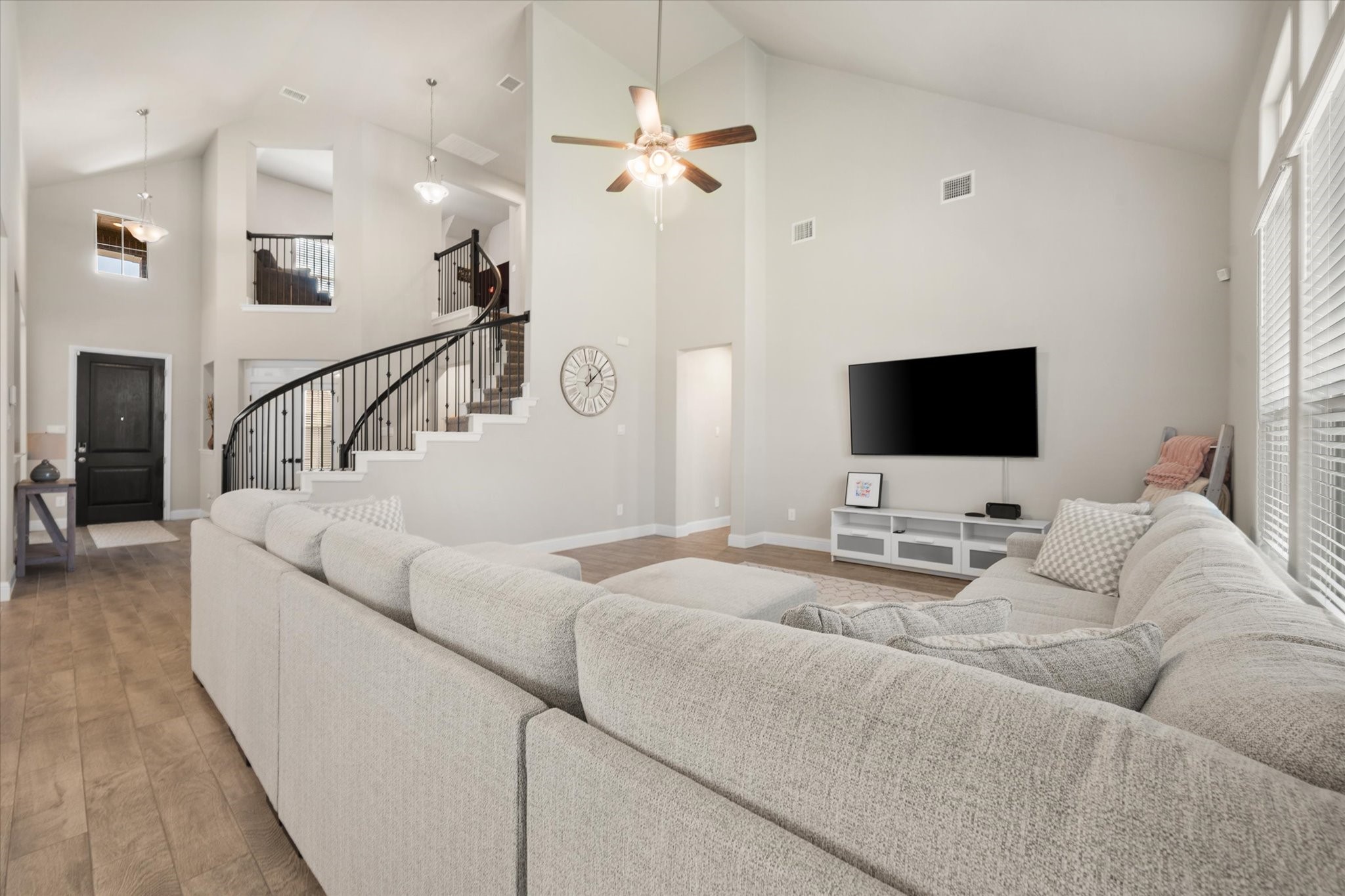 6037 Kansas Trail