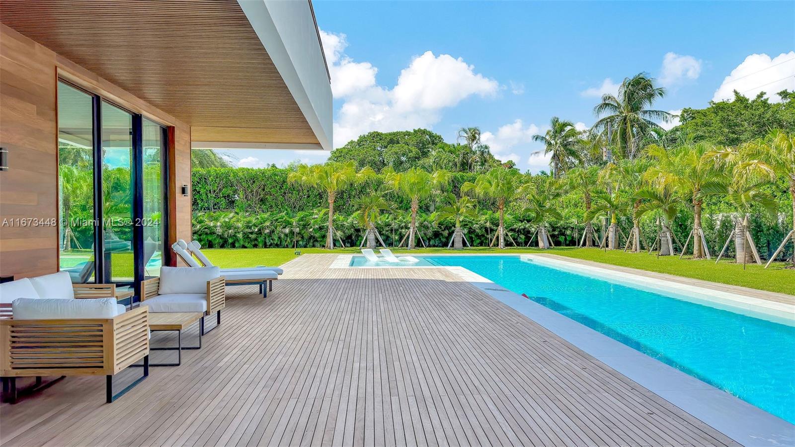 9860 NE 5th Avenue Rd