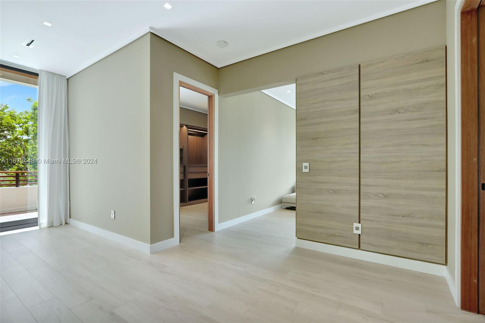 9860 NE 5th Avenue Rd