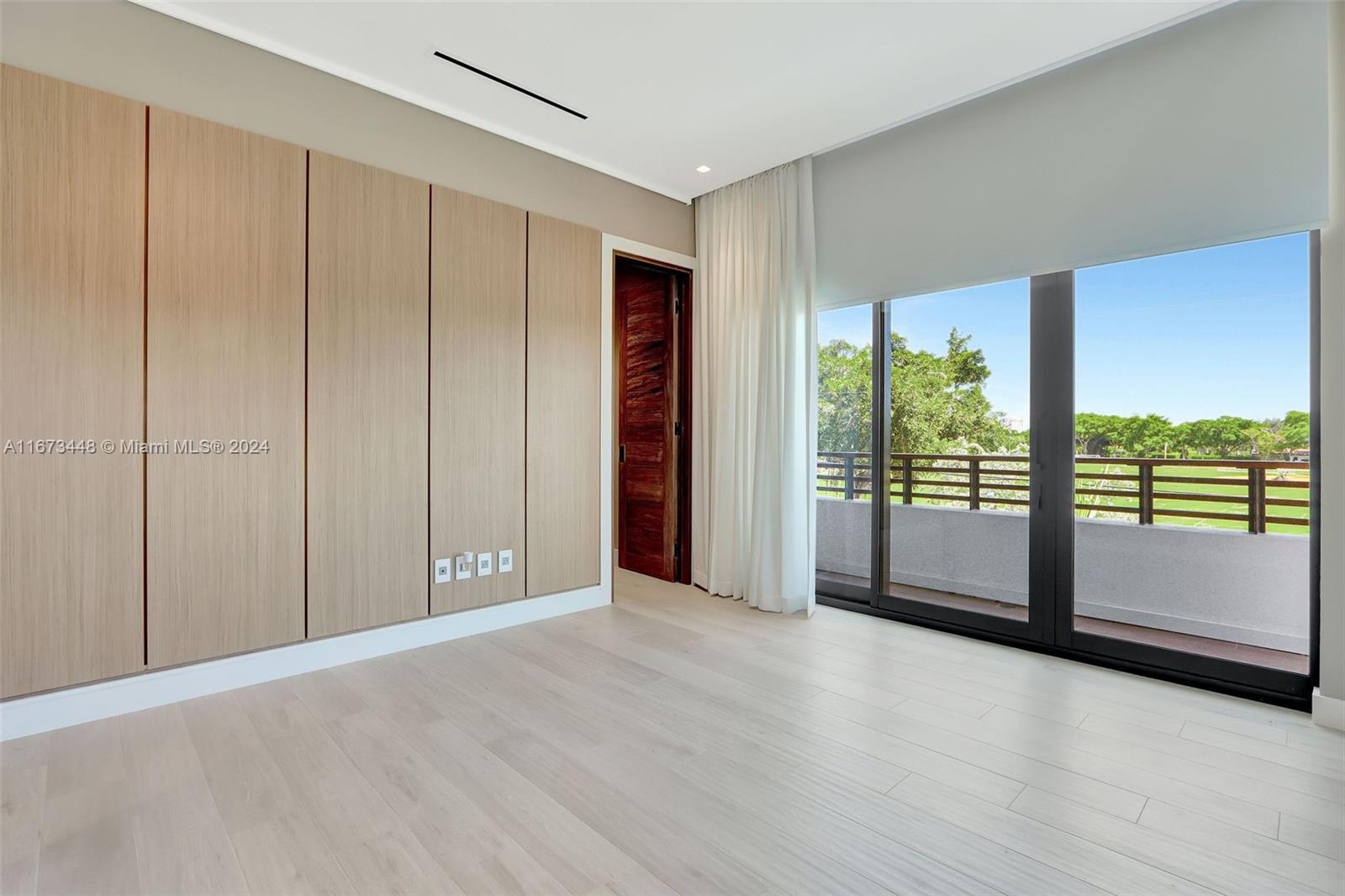 9860 NE 5th Avenue Rd