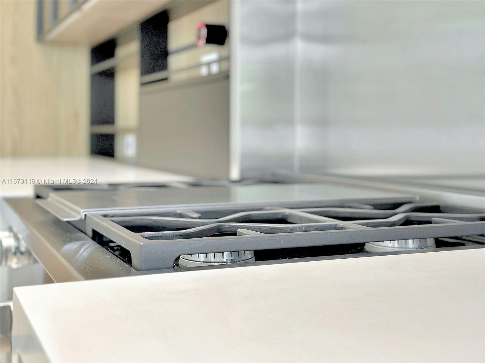 9860 NE 5th Avenue Rd