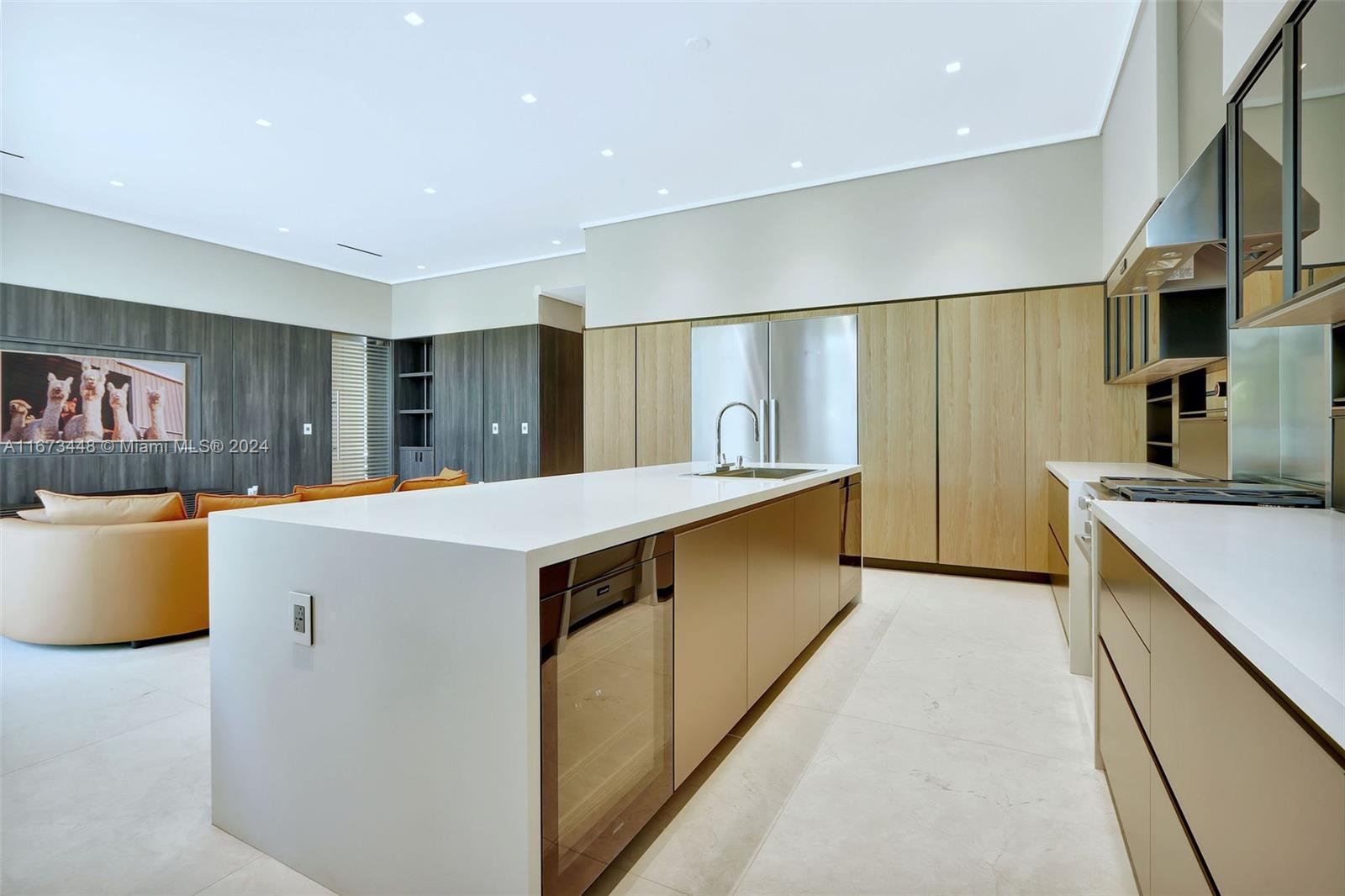 9860 NE 5th Avenue Rd