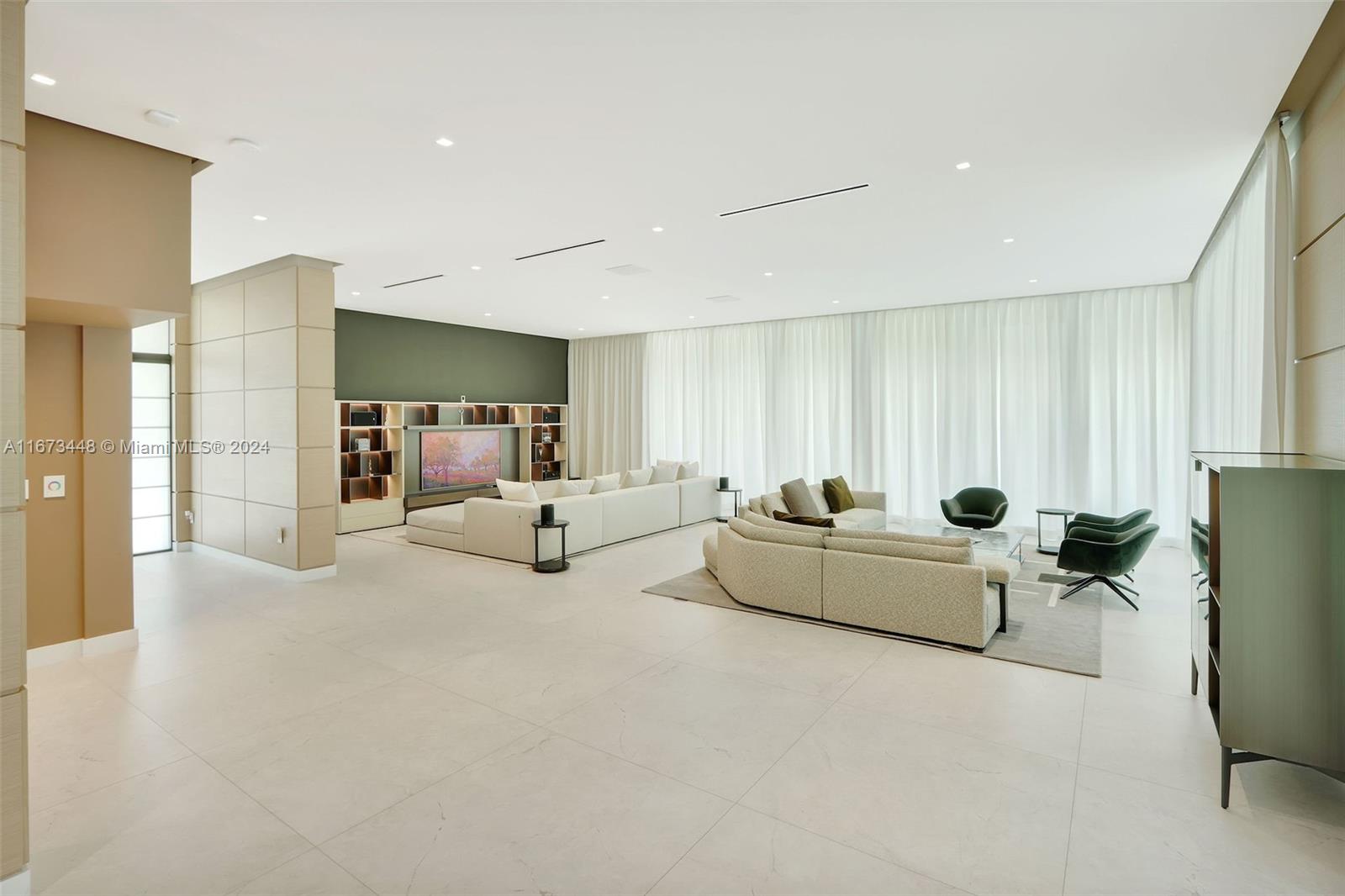 9860 NE 5th Avenue Rd