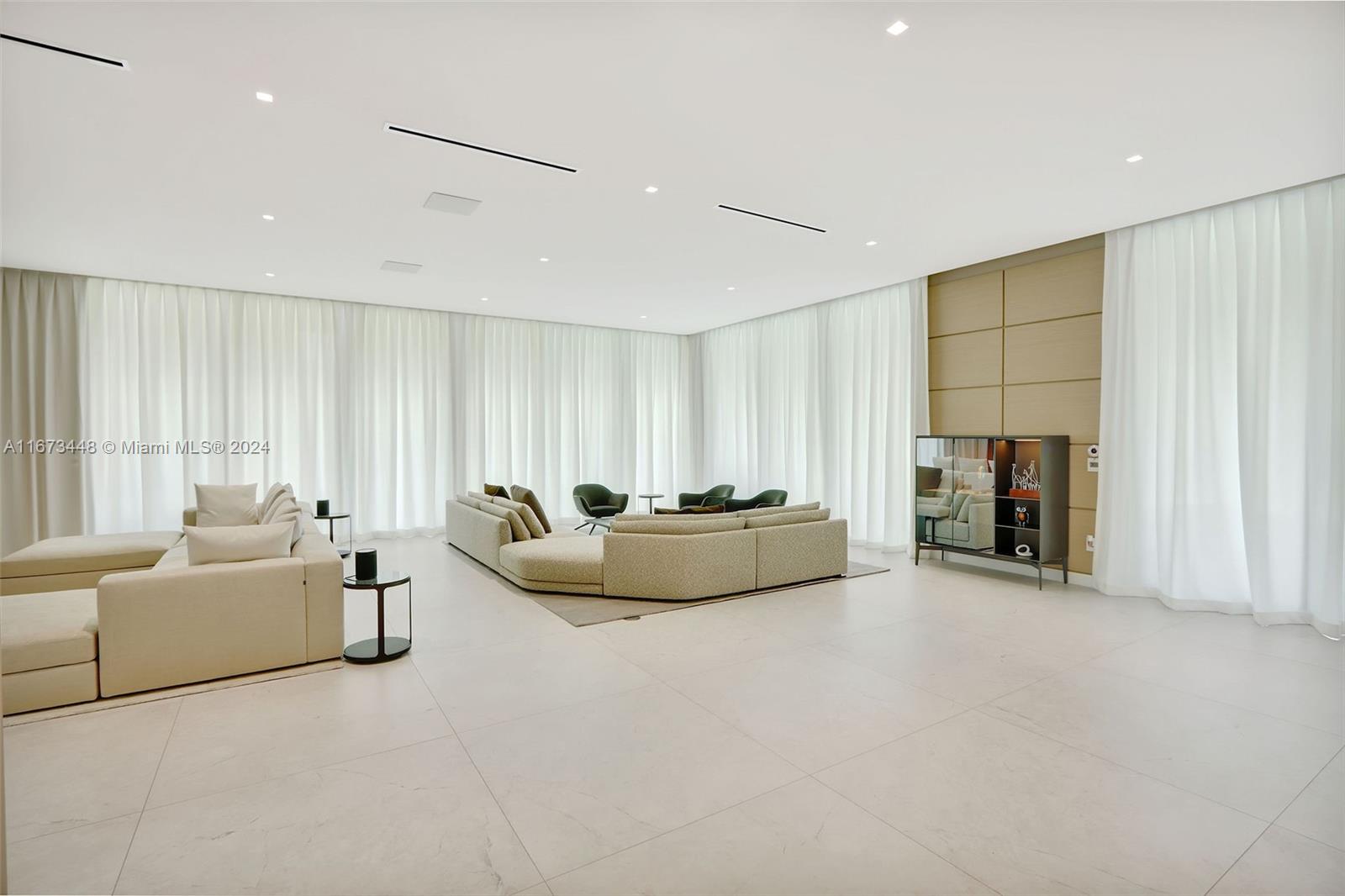 9860 NE 5th Avenue Rd