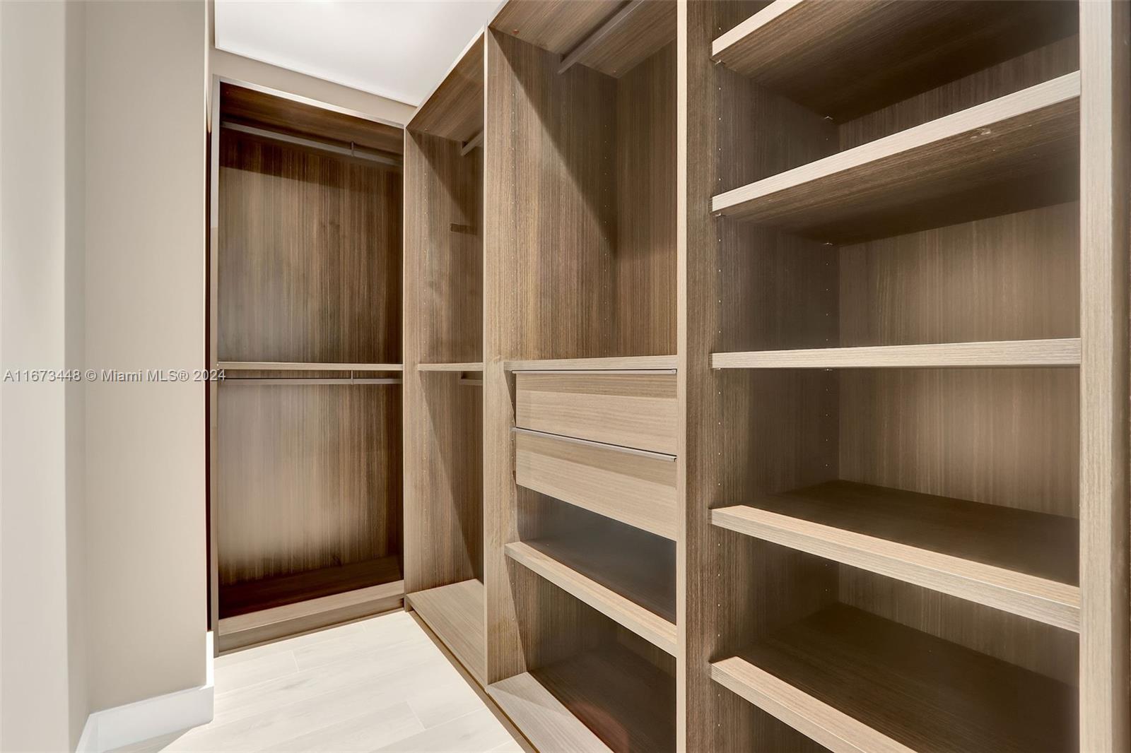 9860 NE 5th Avenue Rd