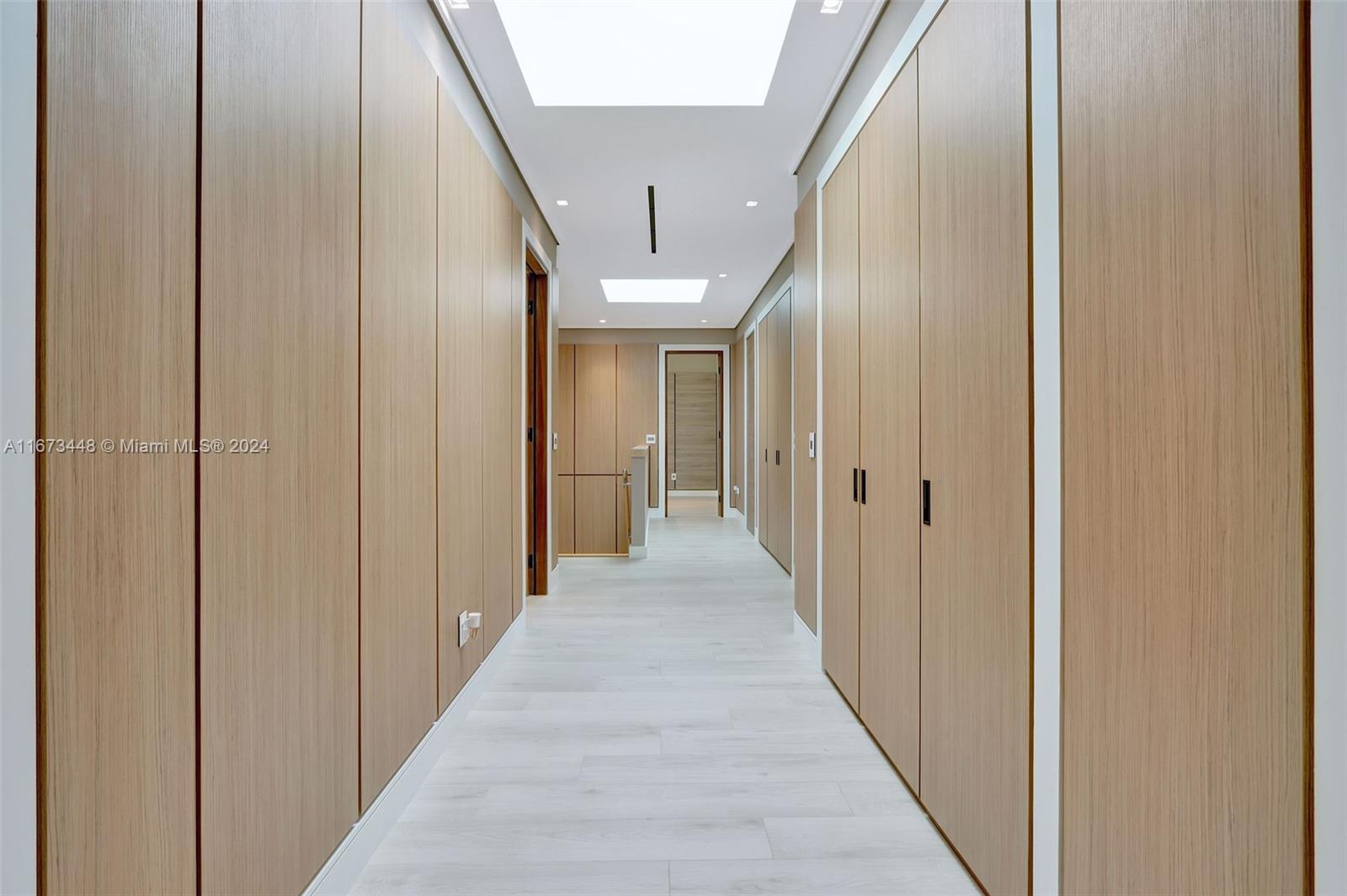 9860 NE 5th Avenue Rd