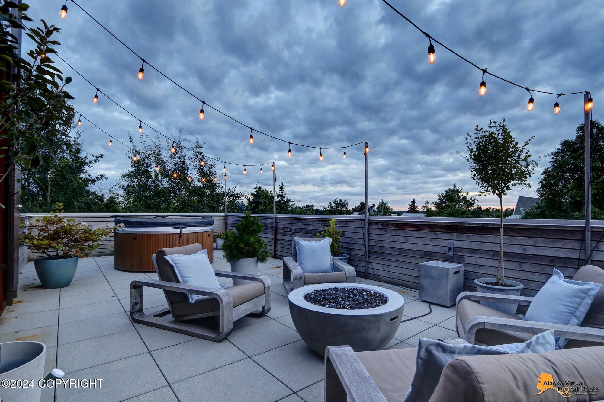 1020 W 10th Avenue