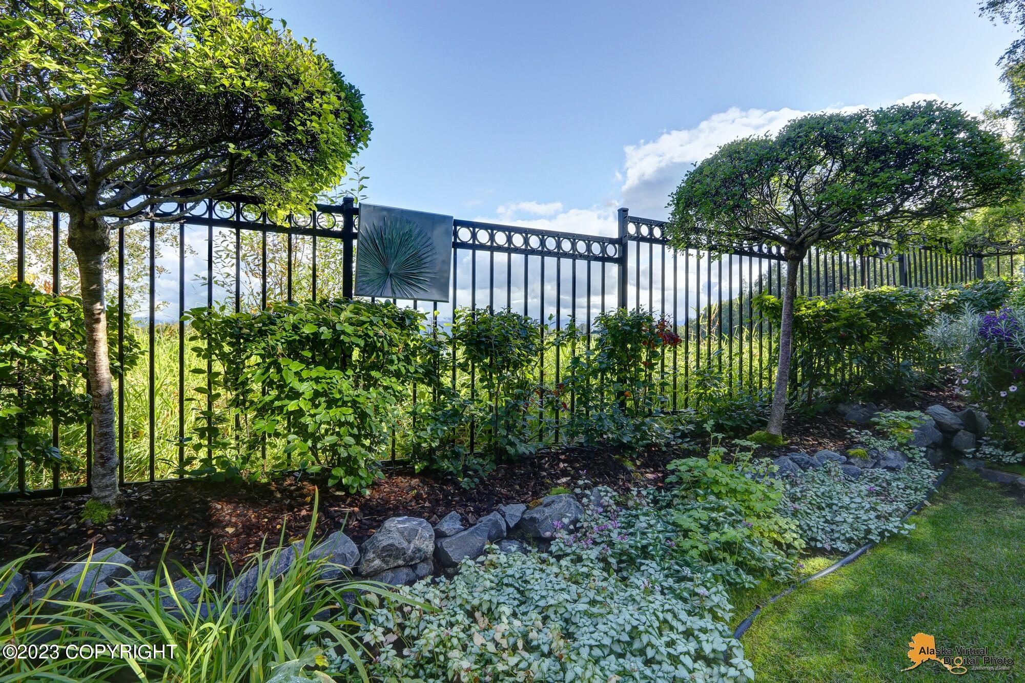 2211 Woodworth Circle