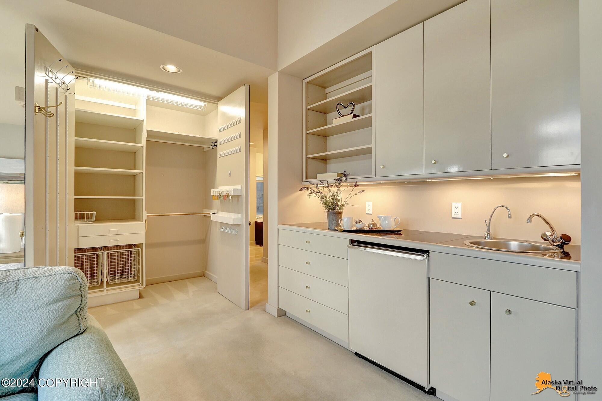 2211 Woodworth Circle