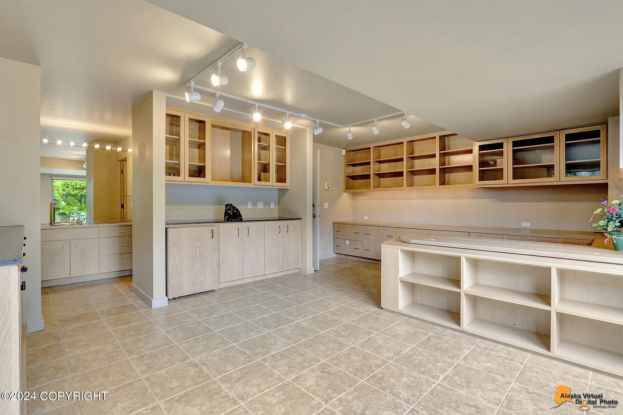 2211 Woodworth Circle