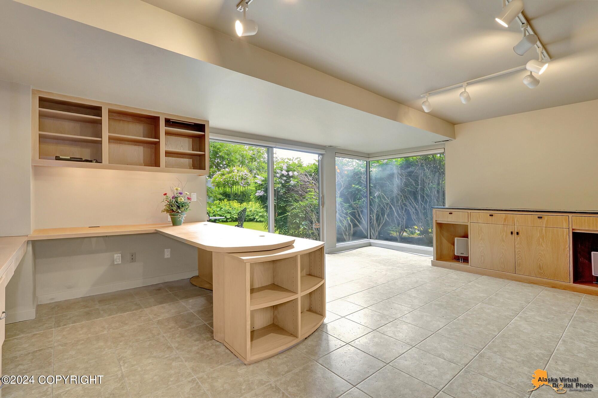 2211 Woodworth Circle