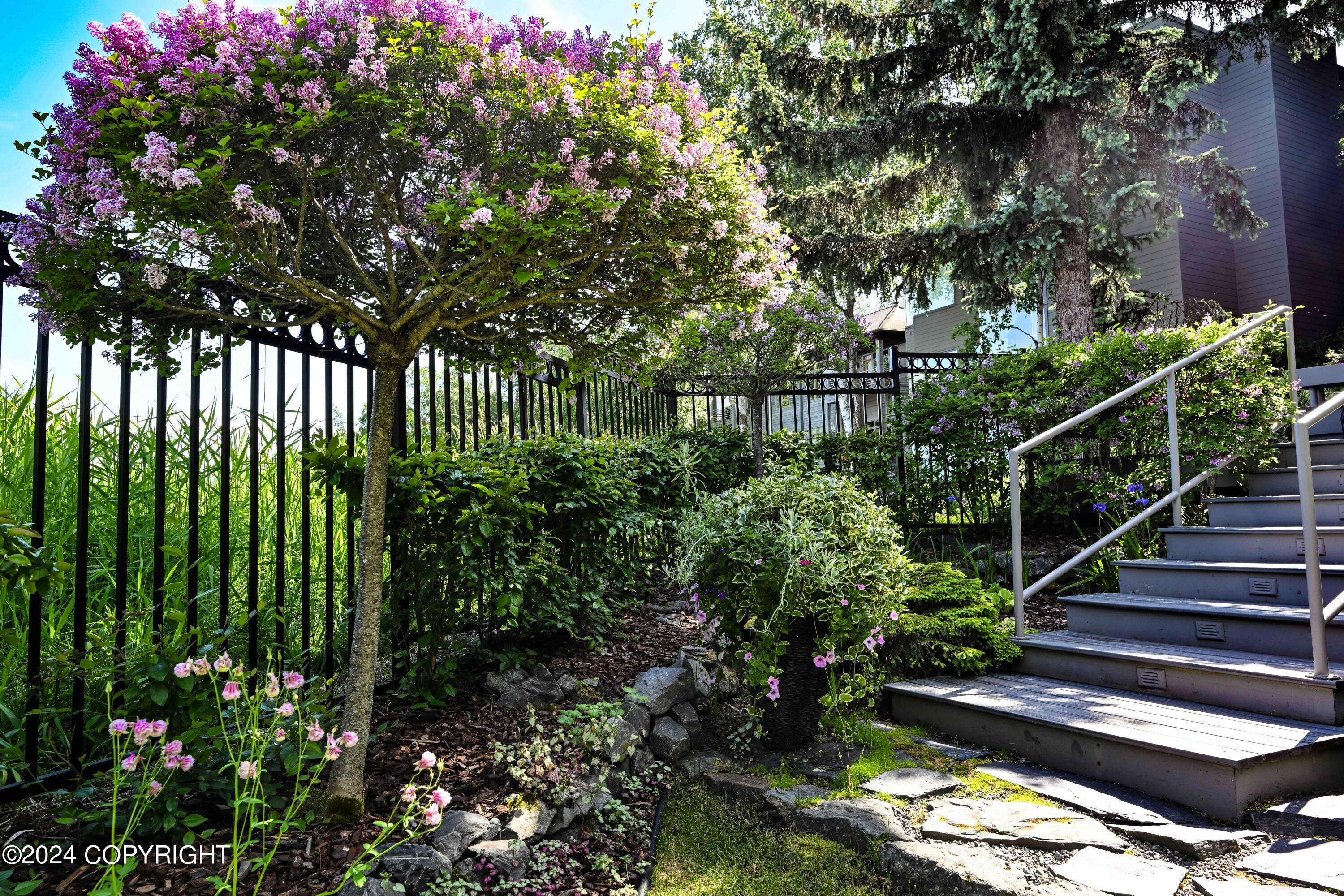 2211 Woodworth Circle
