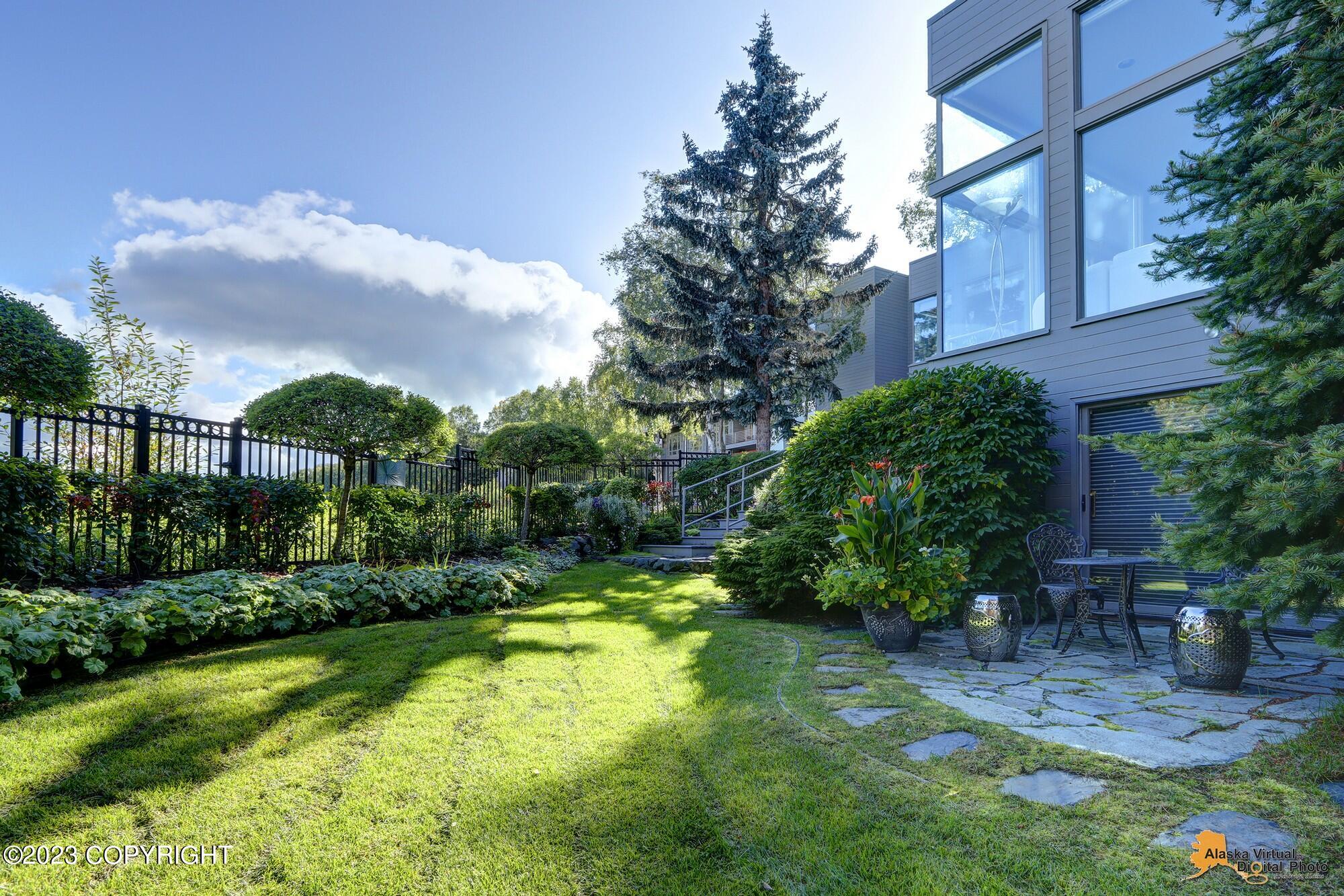 2211 Woodworth Circle