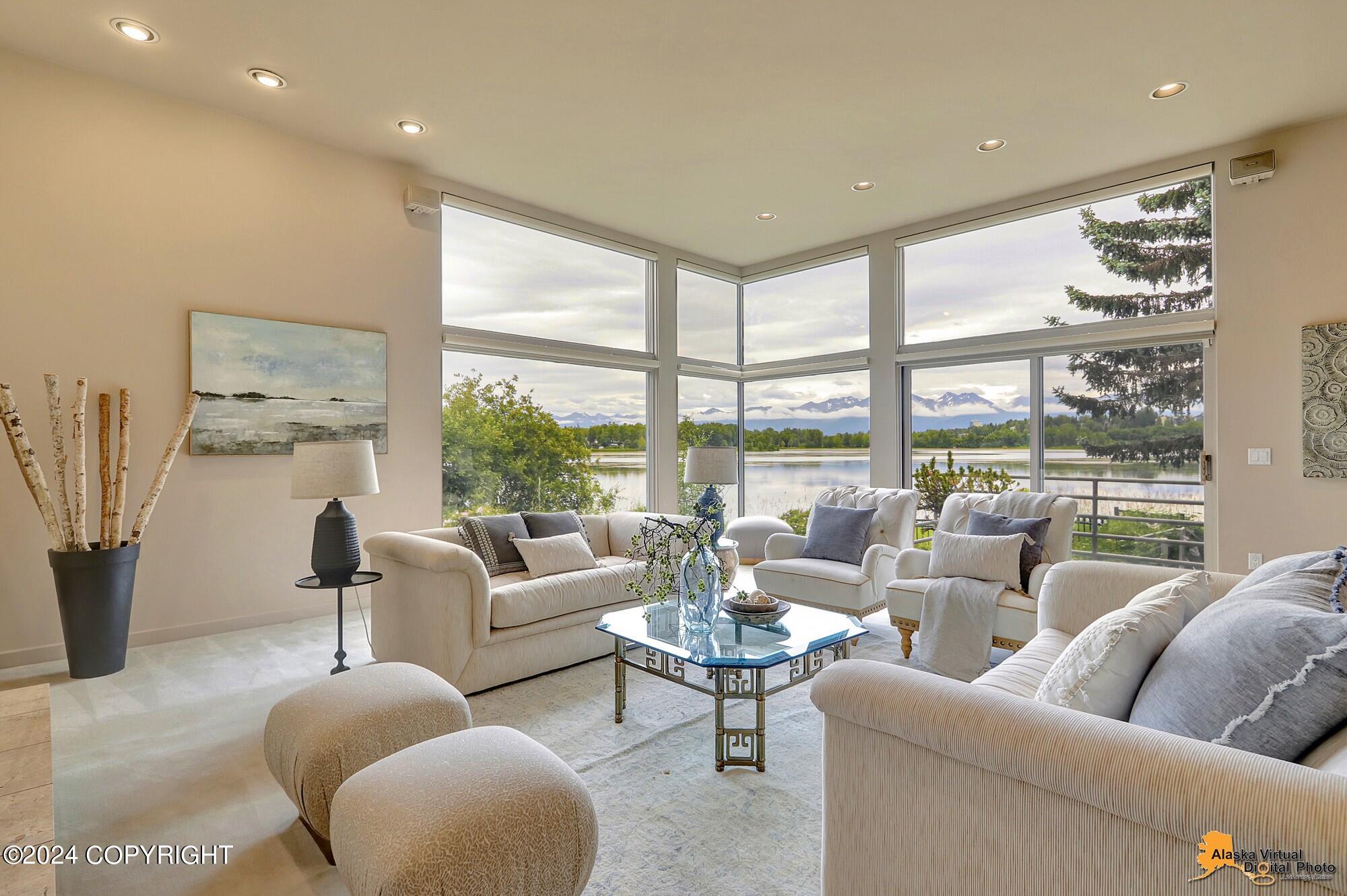 2211 Woodworth Circle