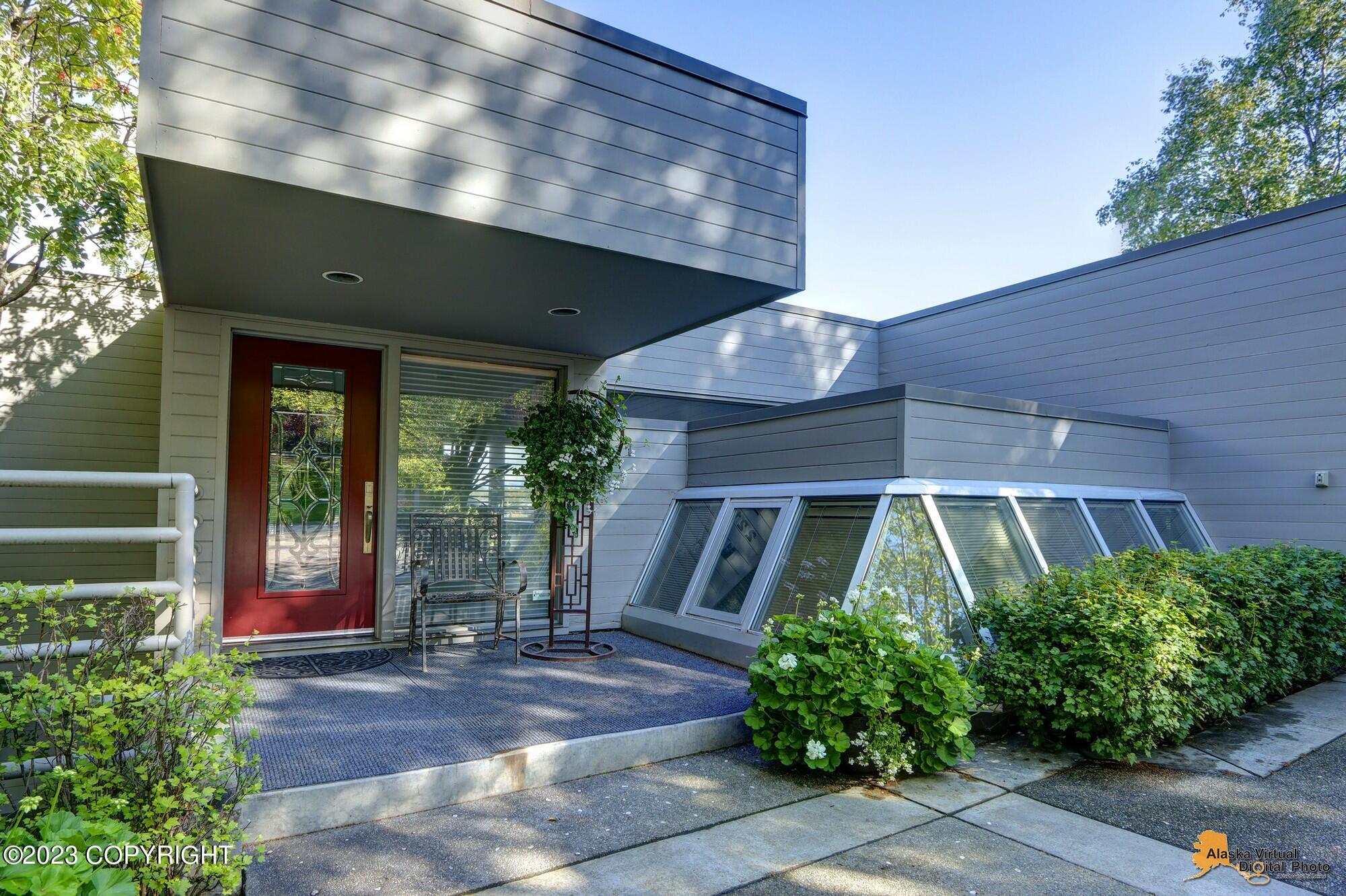 2211 Woodworth Circle