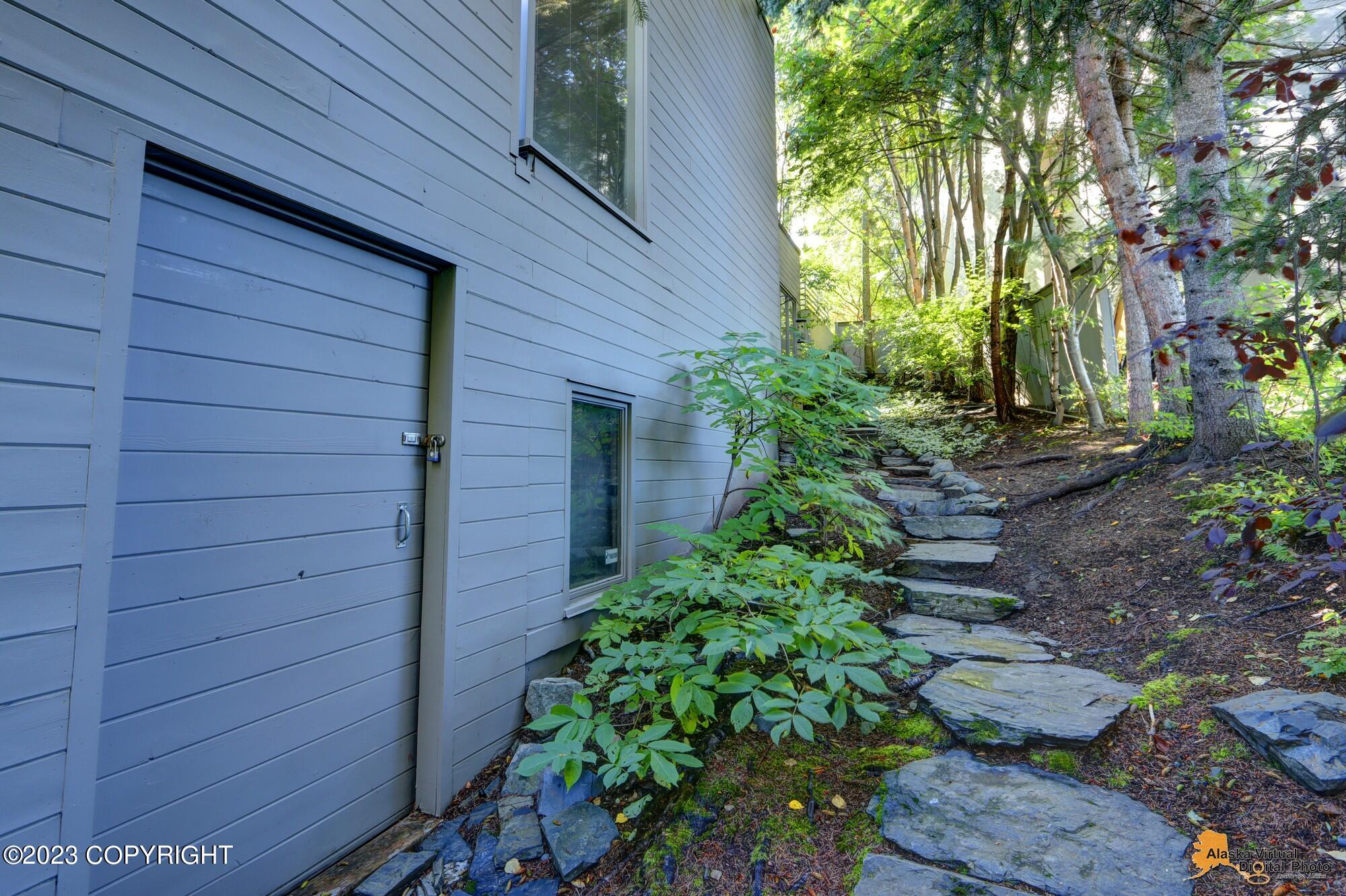 2211 Woodworth Circle