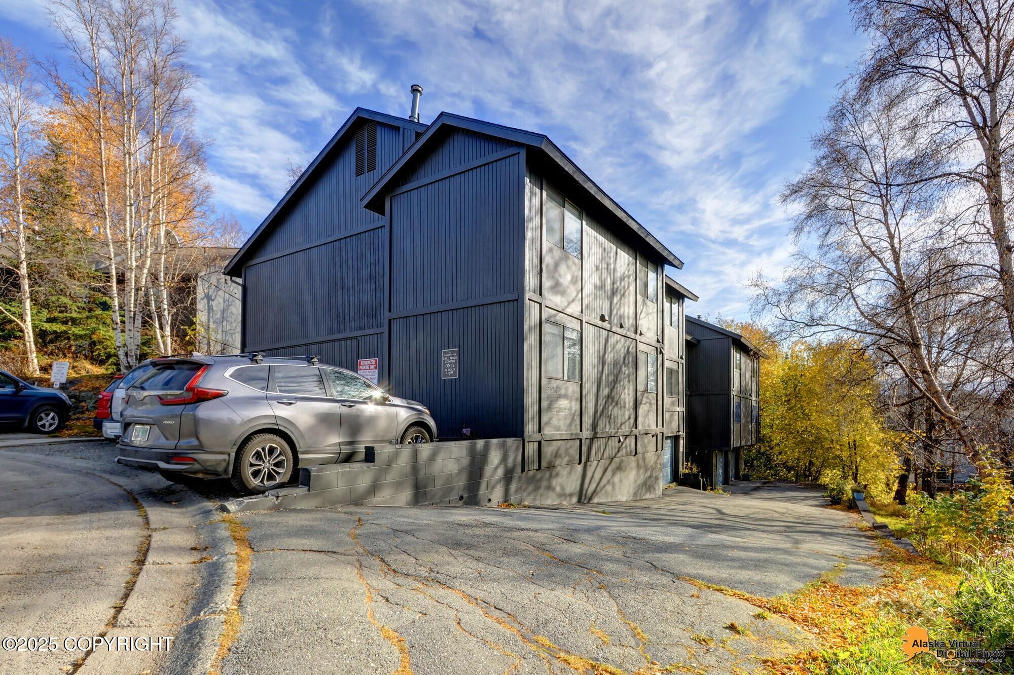 6631 Weimer Drive # F Unit: #F