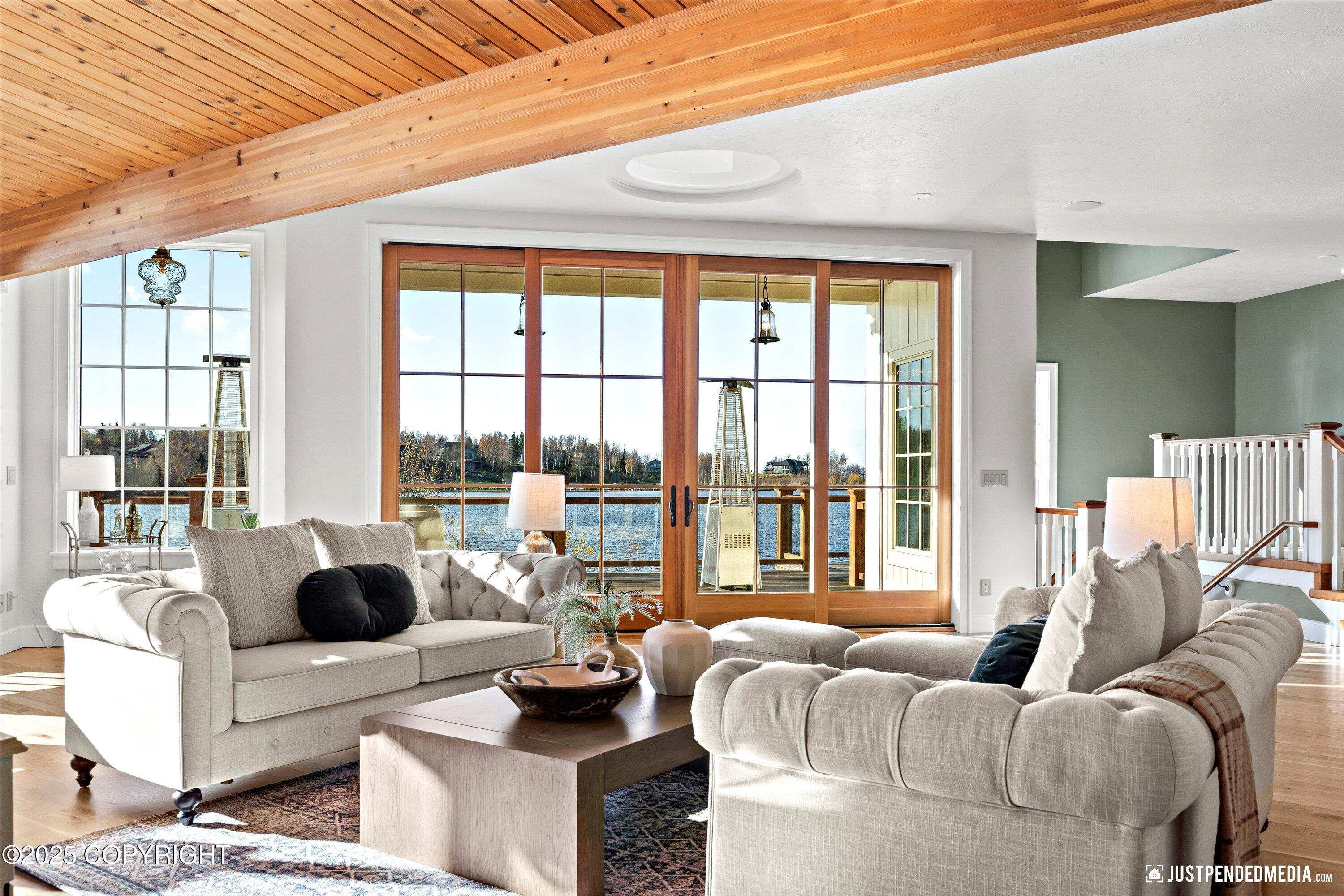 3806 North Point Circle