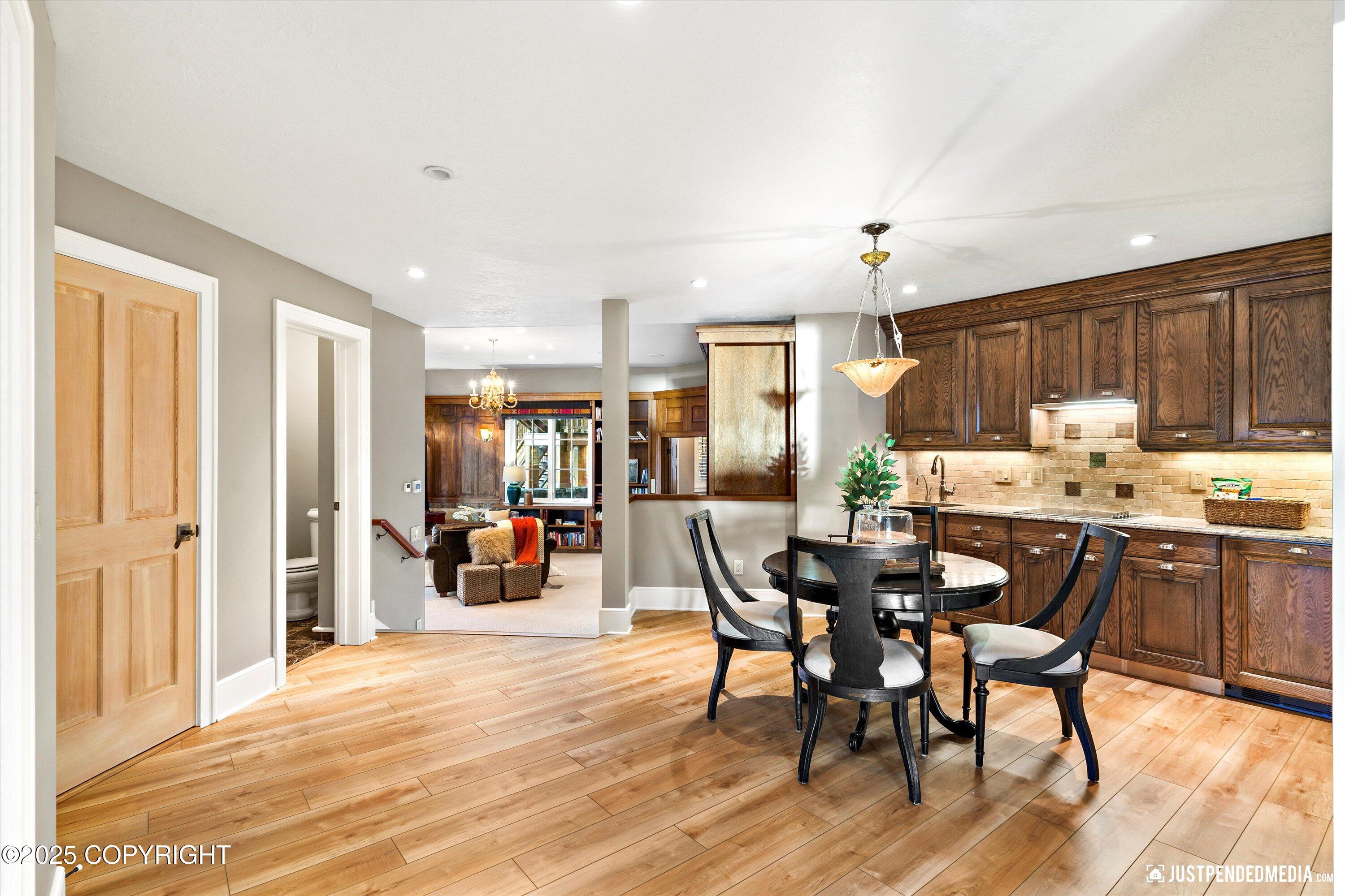 3806 North Point Circle