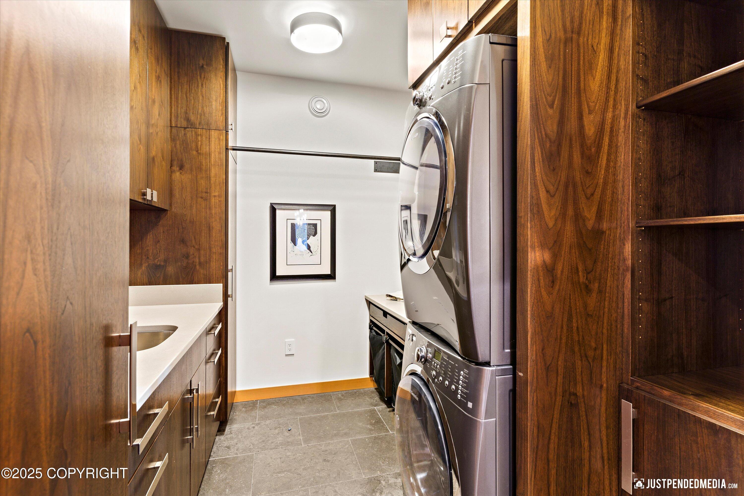 10400 Blackwolf Circle, Anchorage