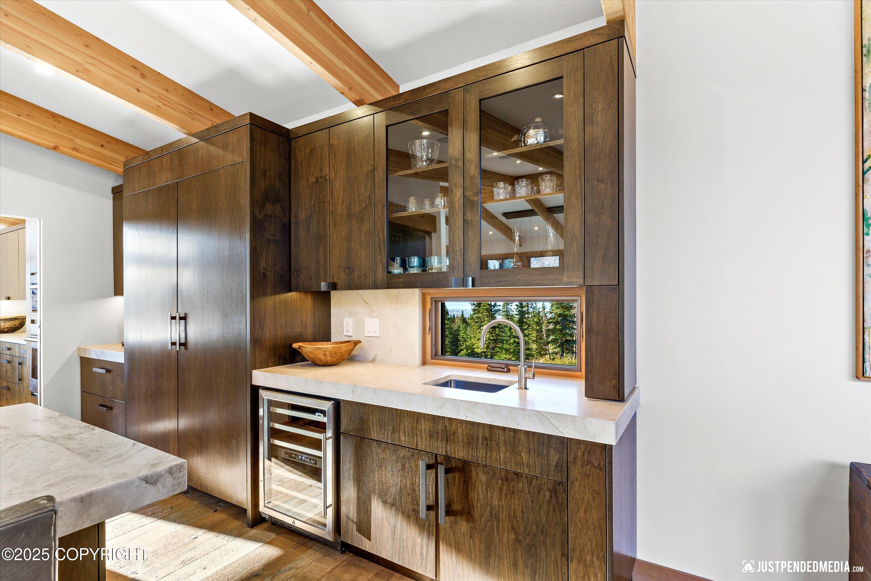 10400 Blackwolf Circle, Anchorage