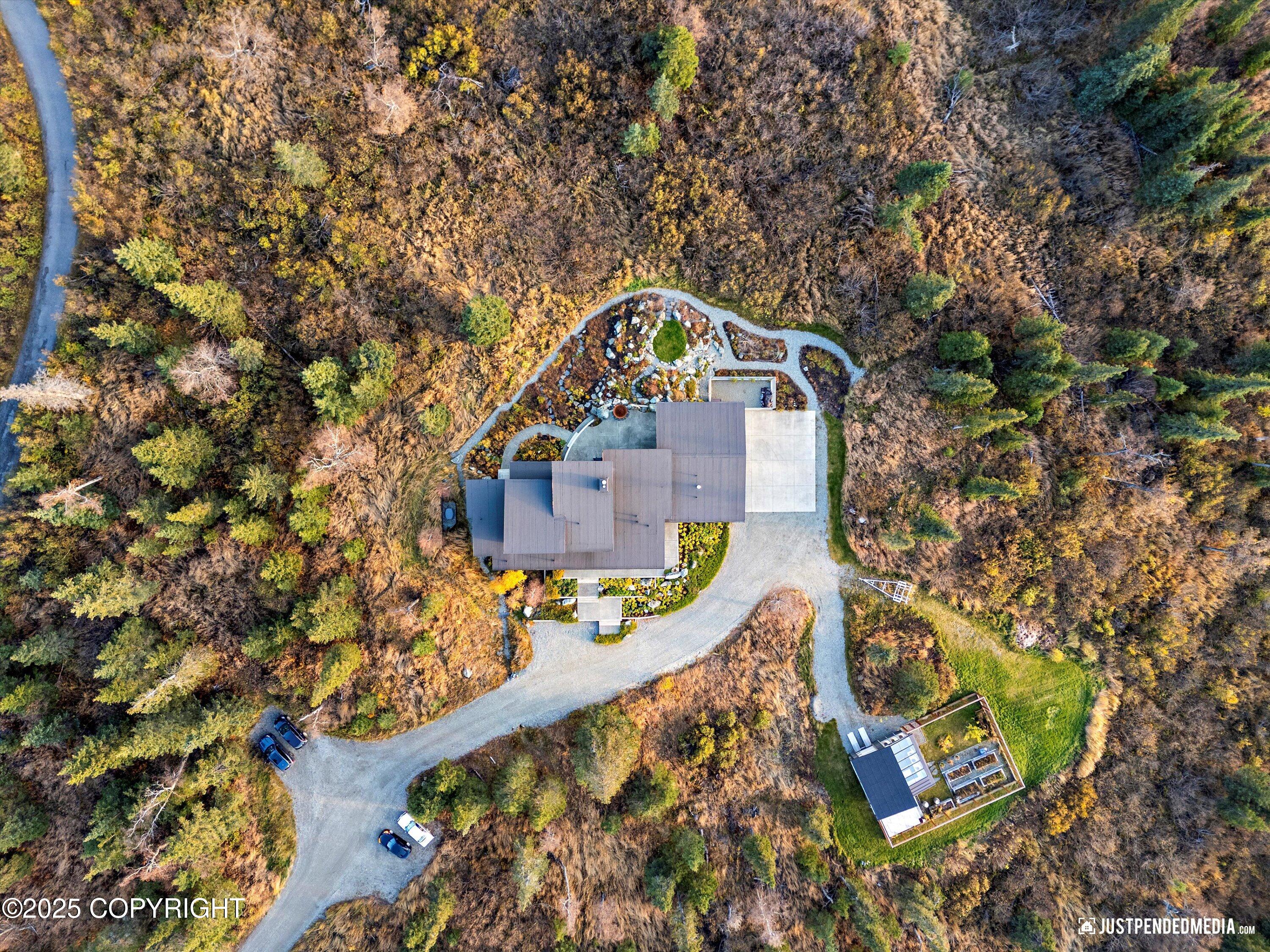 10400 Blackwolf Circle, Anchorage