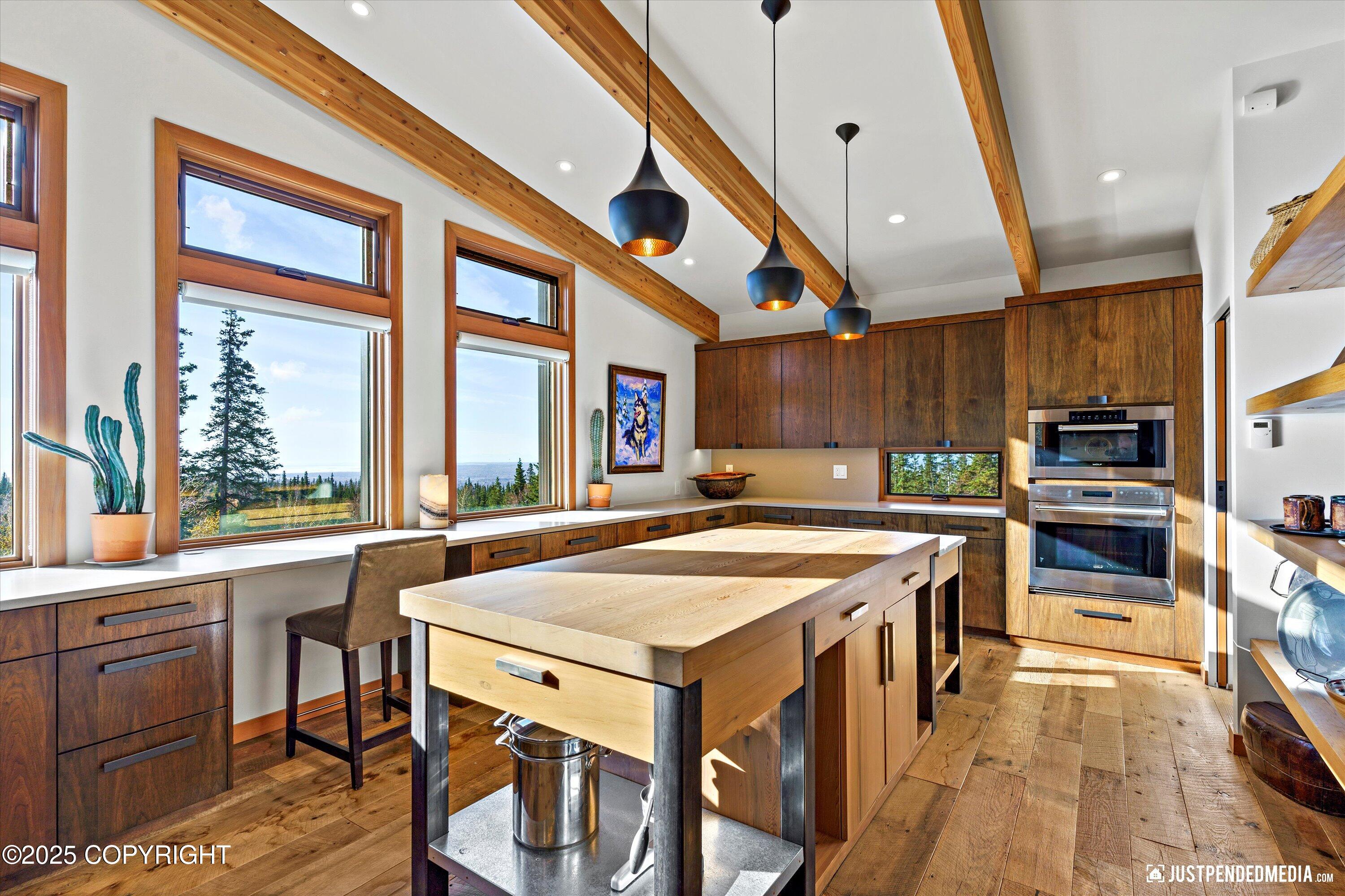 10400 Blackwolf Circle, Anchorage