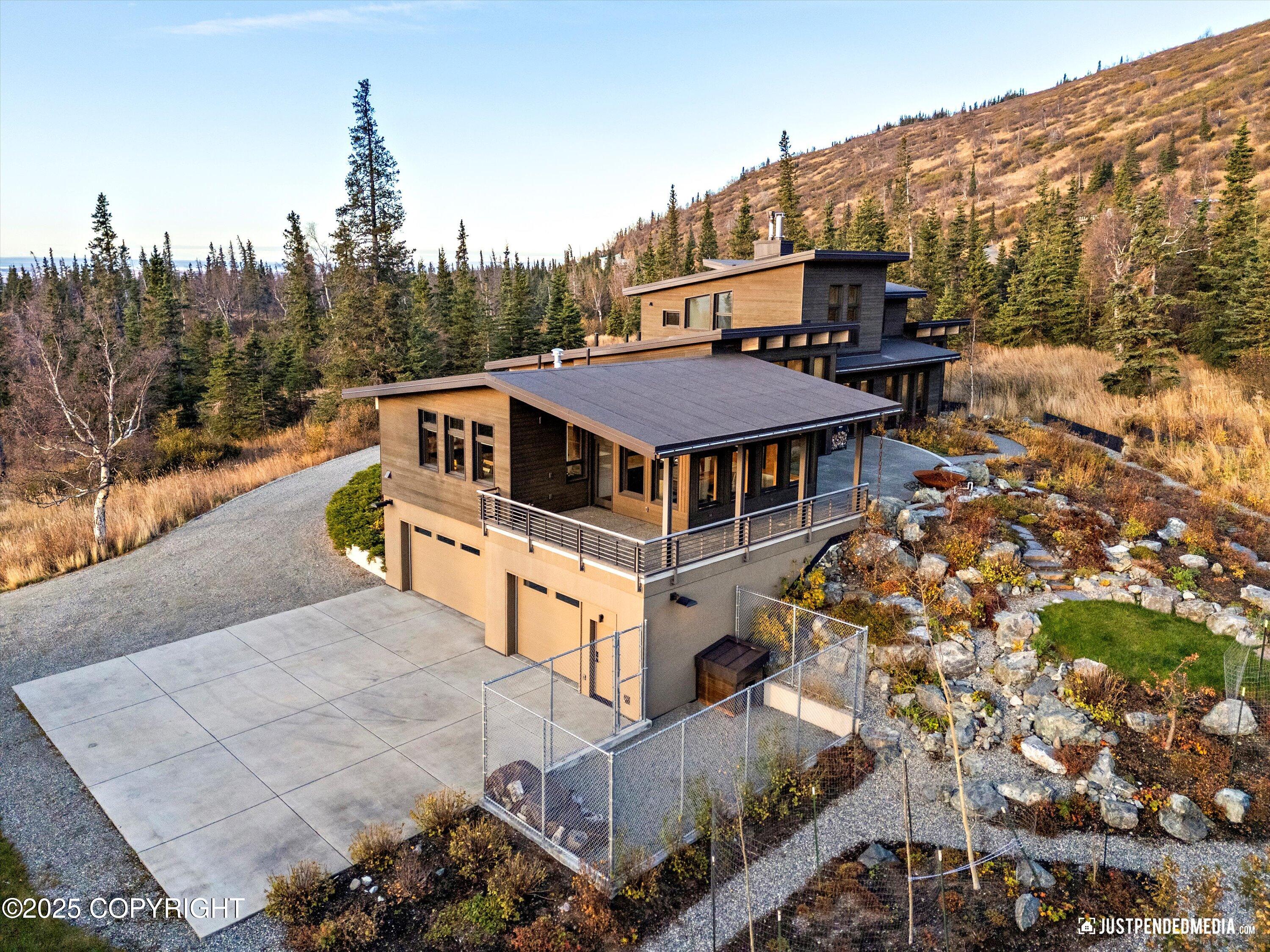 10400 Blackwolf Circle, Anchorage