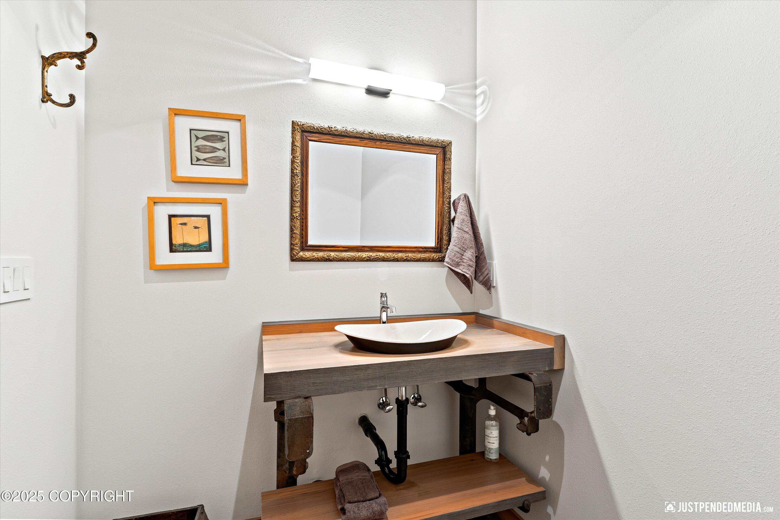 10400 Blackwolf Circle, Anchorage