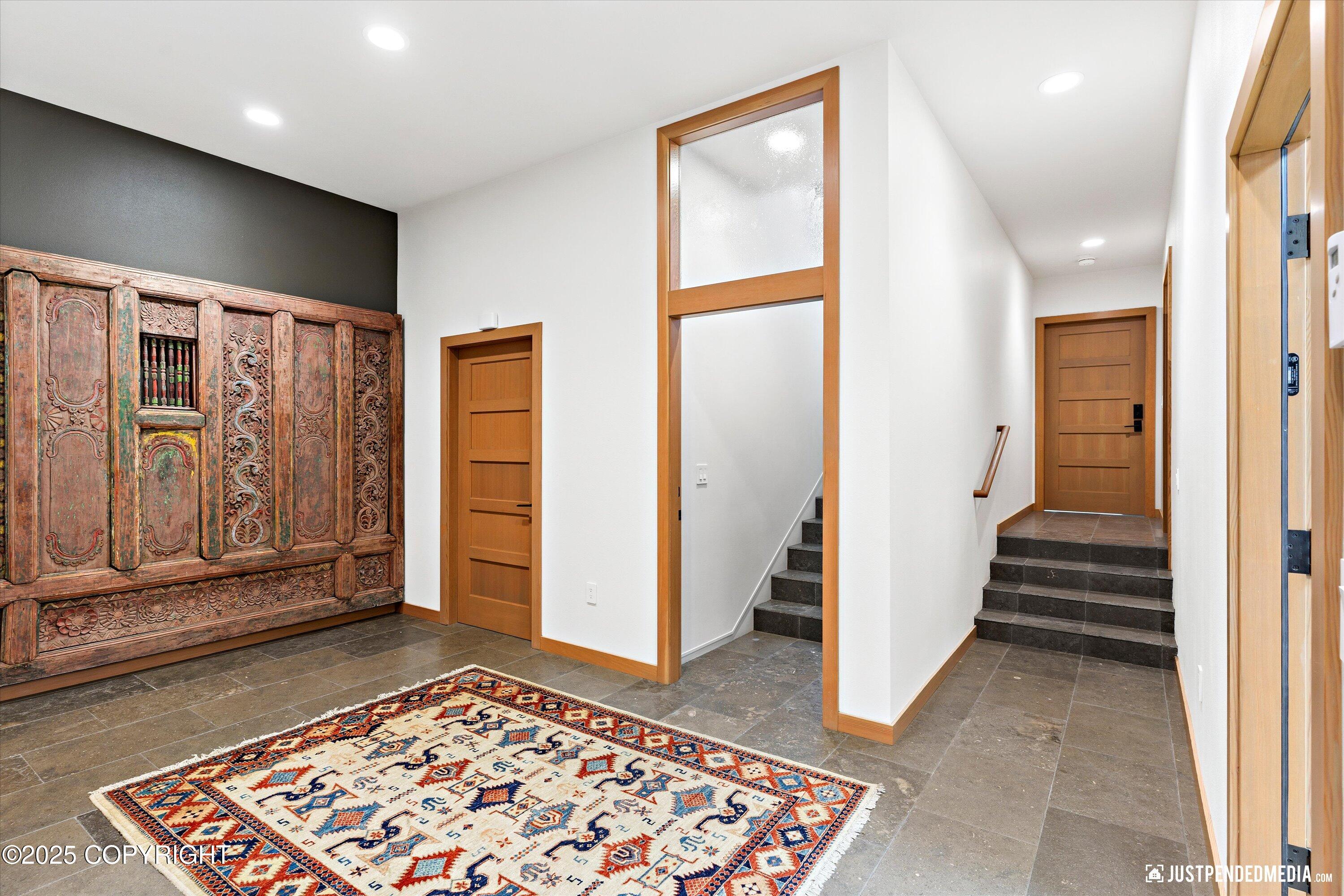 10400 Blackwolf Circle, Anchorage