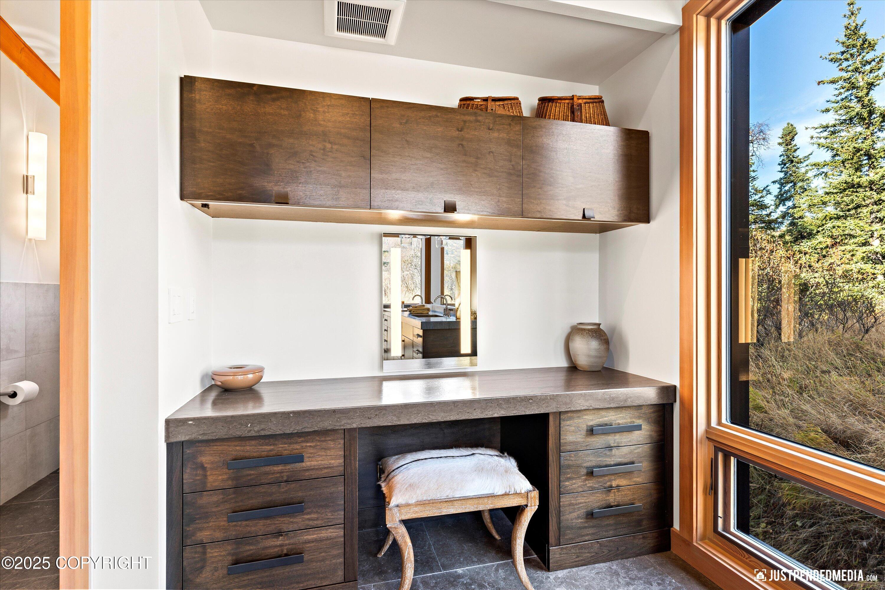 10400 Blackwolf Circle, Anchorage